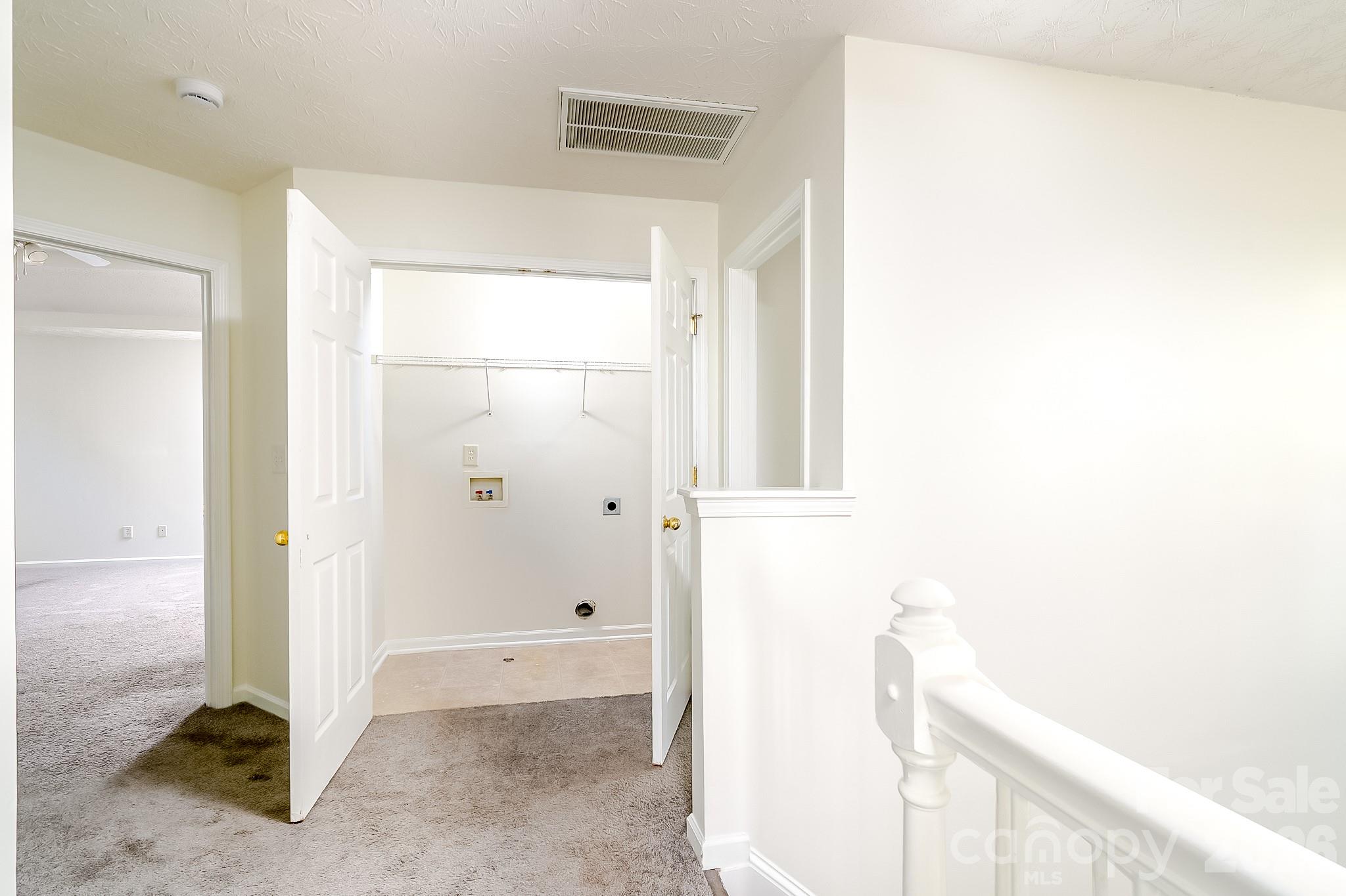 Single Family Residence at 5124 Eagle Creek Drive, Charlotte, photo 35 of 42