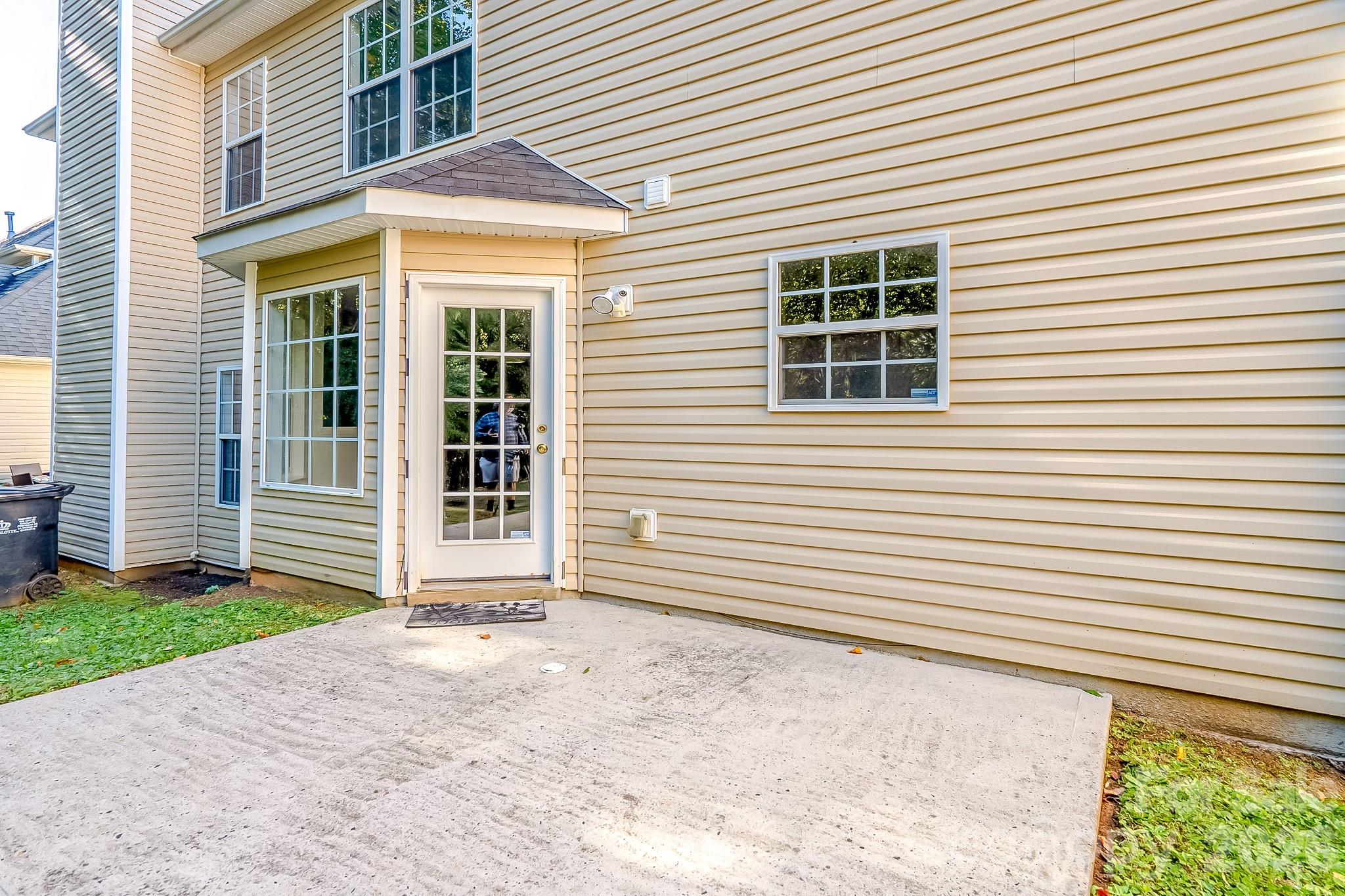 Single Family Residence at 5124 Eagle Creek Drive, Charlotte, photo 40 of 42