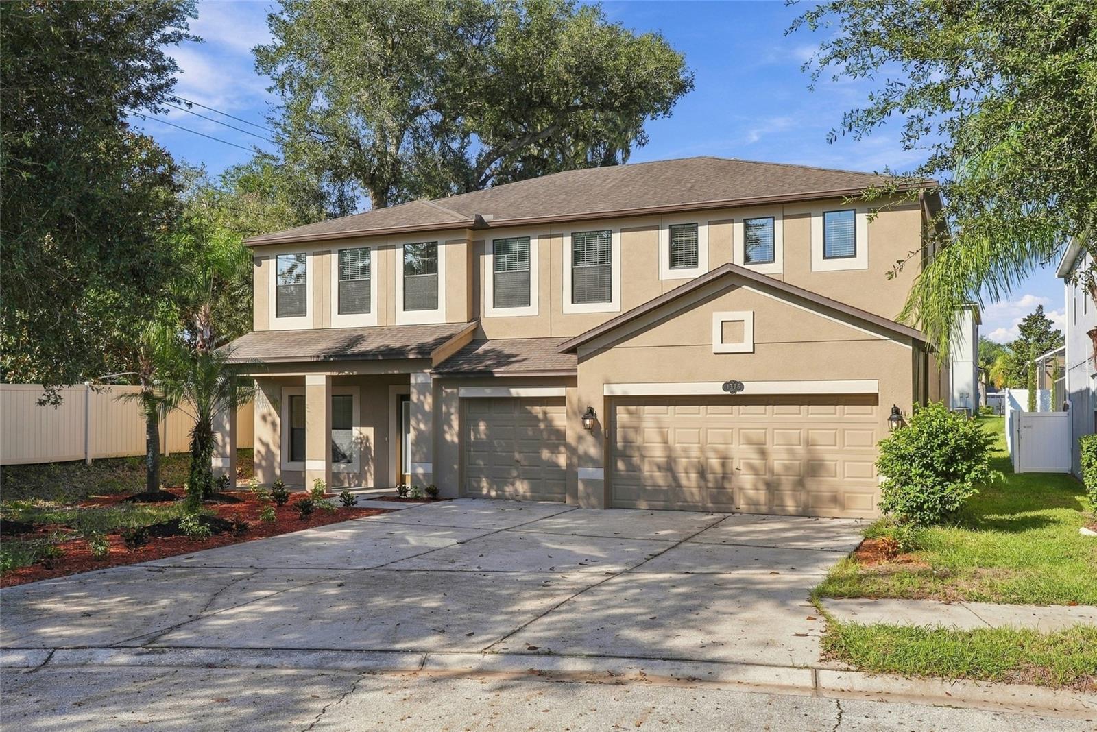 1306 GARDEN STONE LN