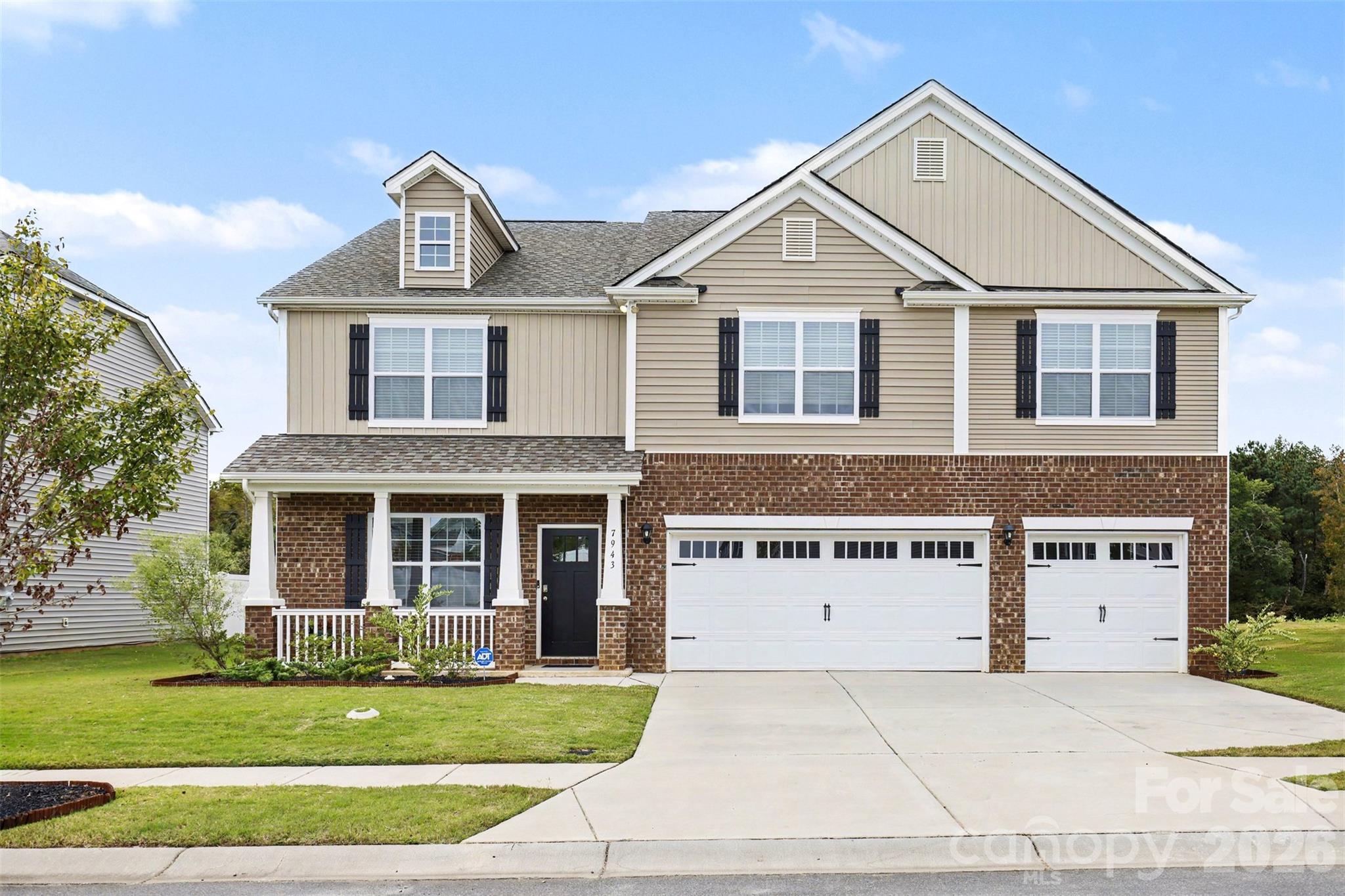 Single Family Residence at 7943 Stonehouse Drive, Gastonia