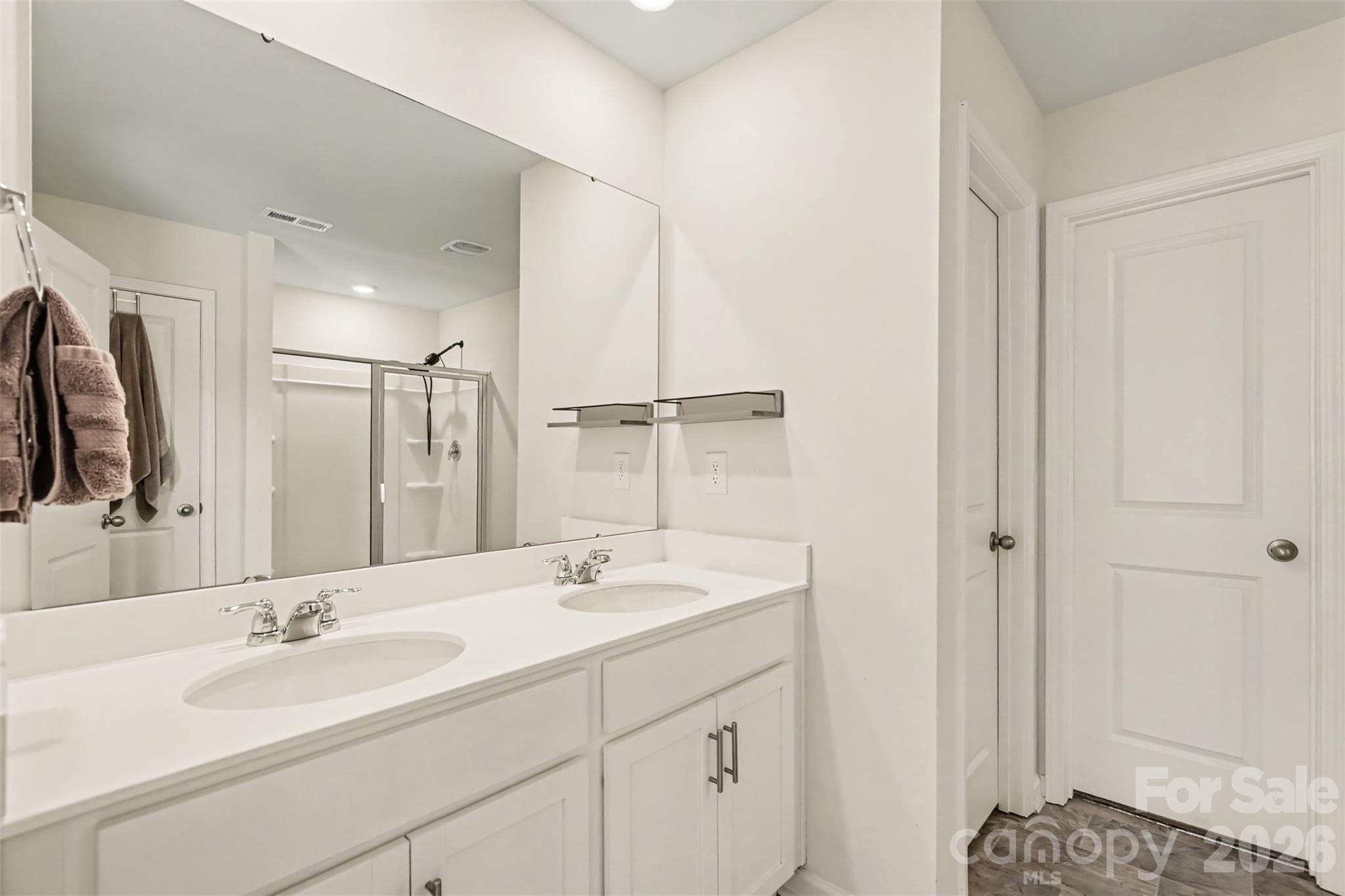 Single Family Residence at 7943 Stonehouse Drive, Gastonia, photo 20 of 45