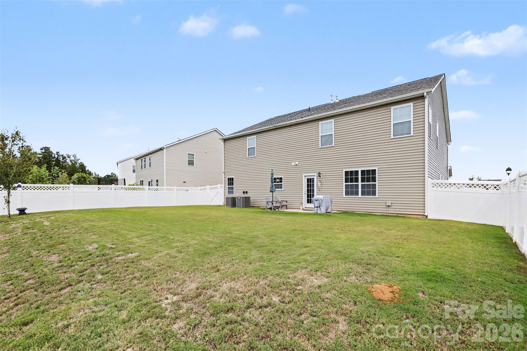 Single Family Residence at 7943 Stonehouse Drive, Gastonia, photo 40 of 45