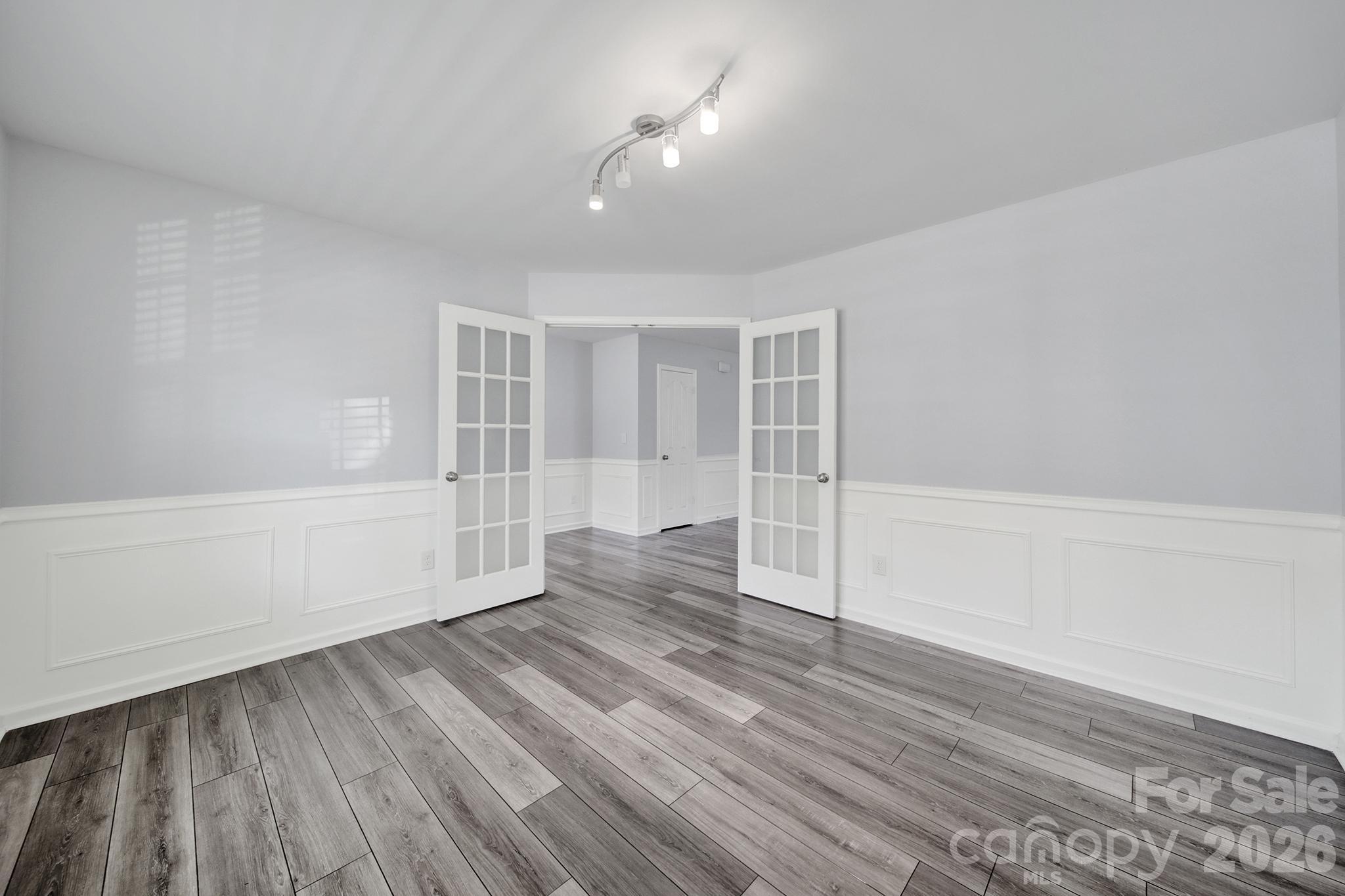 Single Family Residence at 4921 William Caldwell Avenue, Charlotte, photo 7 of 46