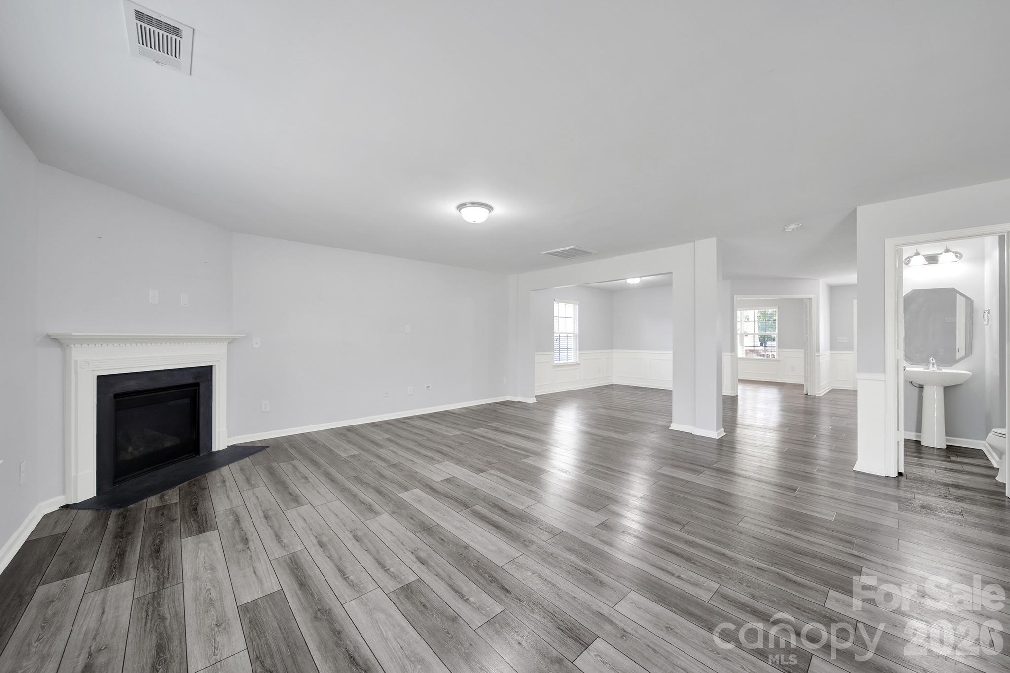 Single Family Residence at 4921 William Caldwell Avenue, Charlotte, photo 13 of 46