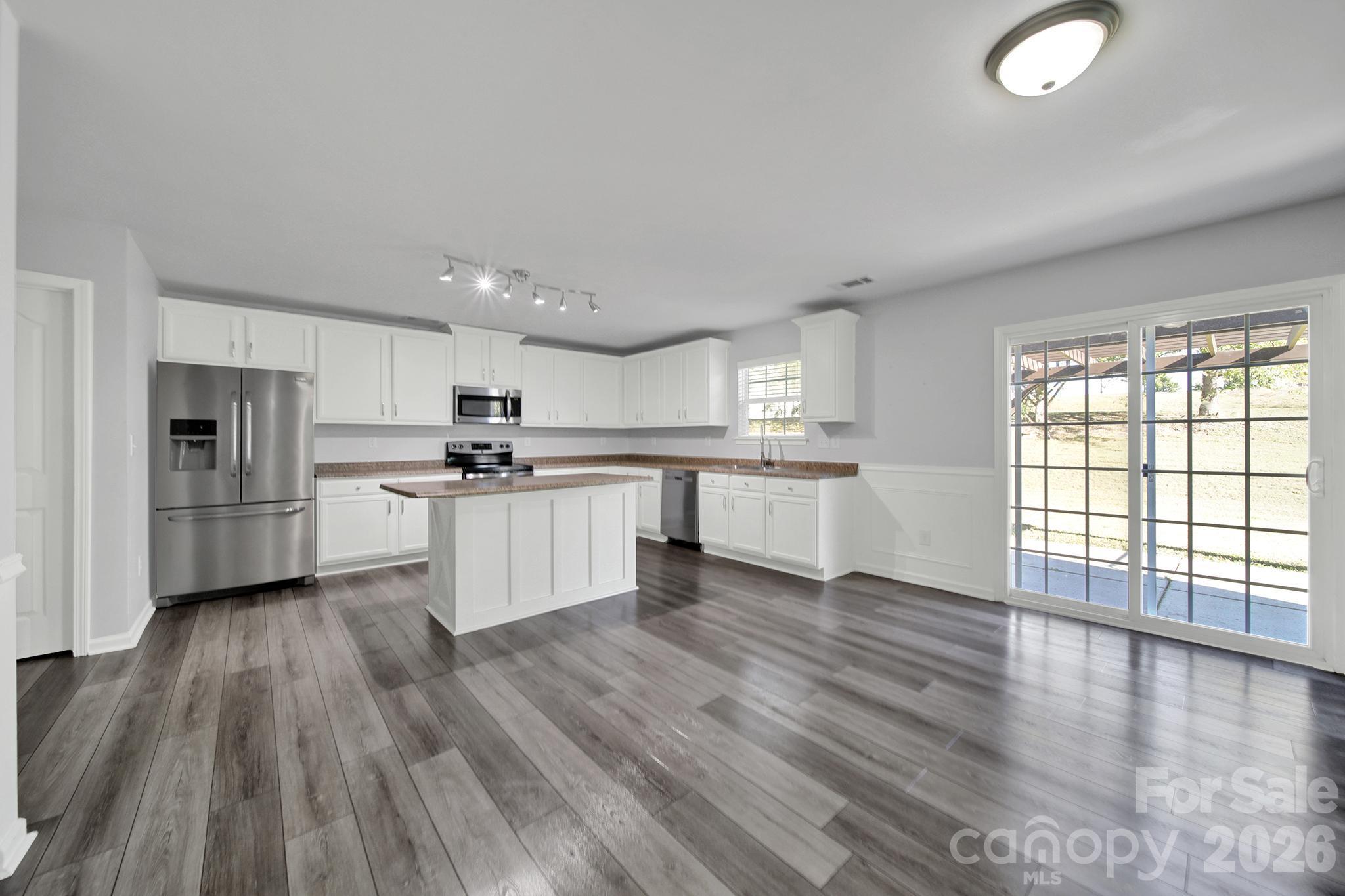 Single Family Residence at 4921 William Caldwell Avenue, Charlotte, photo 16 of 46