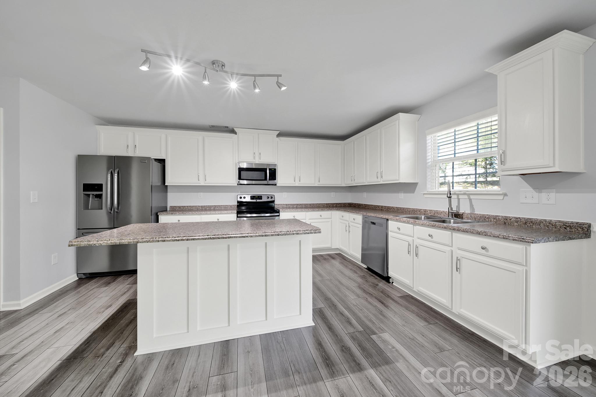 Single Family Residence at 4921 William Caldwell Avenue, Charlotte, photo 17 of 46