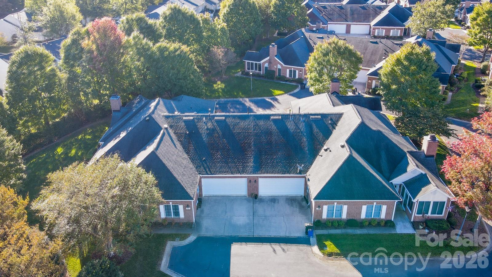 Condominium at 8562 Highland Glen Drive, Charlotte, photo 5 of 24