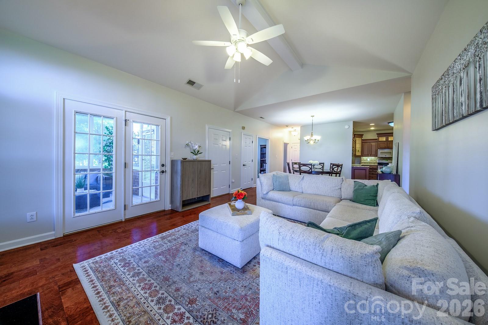 Condominium at 8562 Highland Glen Drive, Charlotte, photo 13 of 24