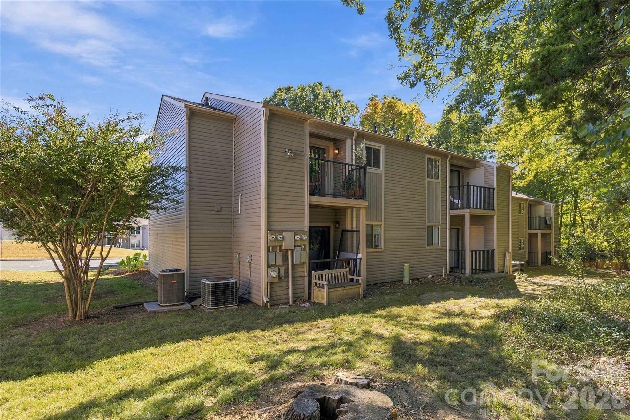 Condominium at 11080 Cedar View Road, Charlotte, photo 3 of 47
