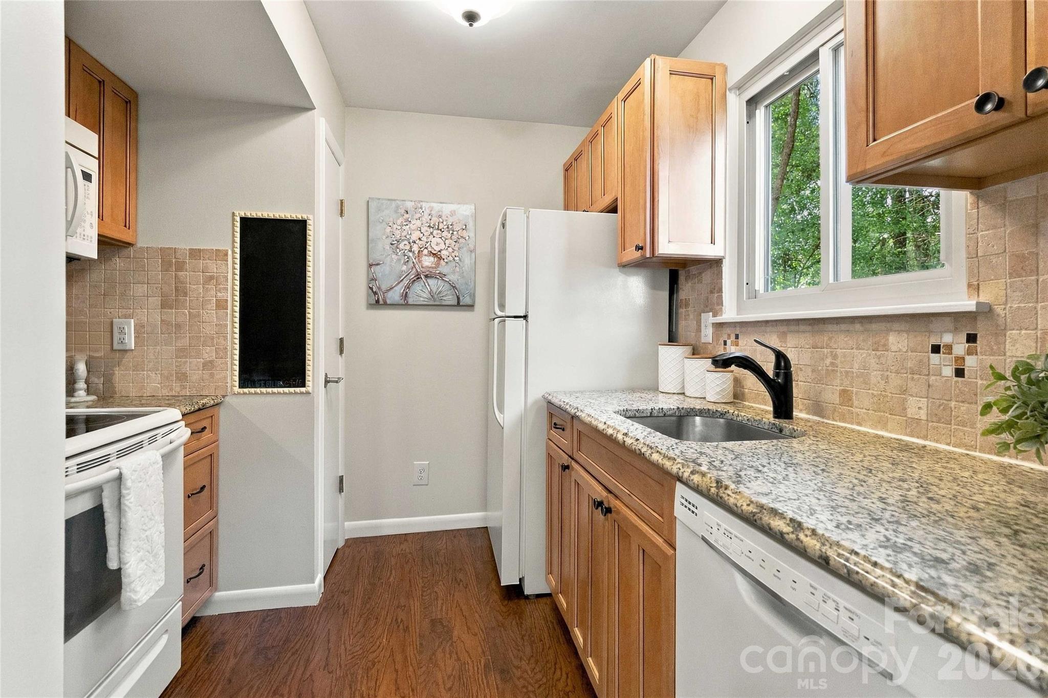 Condominium at 11080 Cedar View Road, Charlotte, photo 13 of 47