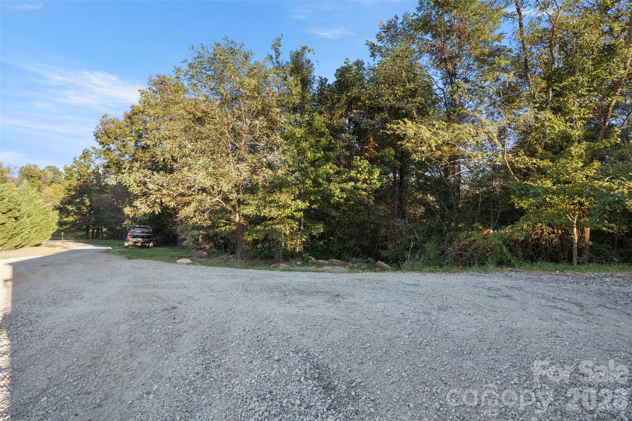 Huge driveway - 81 Dena Nix Lane, Hendersonville