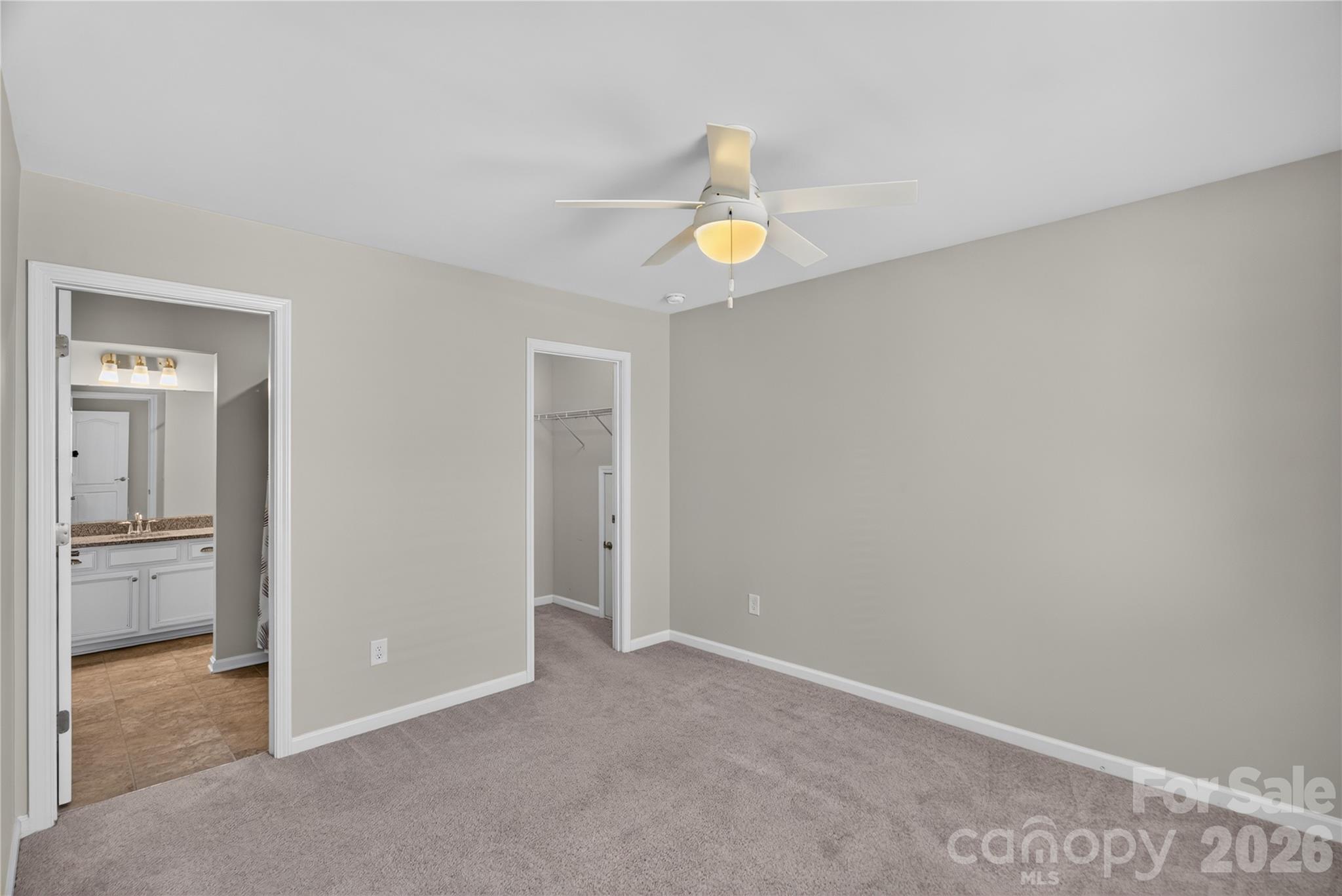 Upstairs bedroom suite! - 16815 Lookout Landing Lane, Charlotte