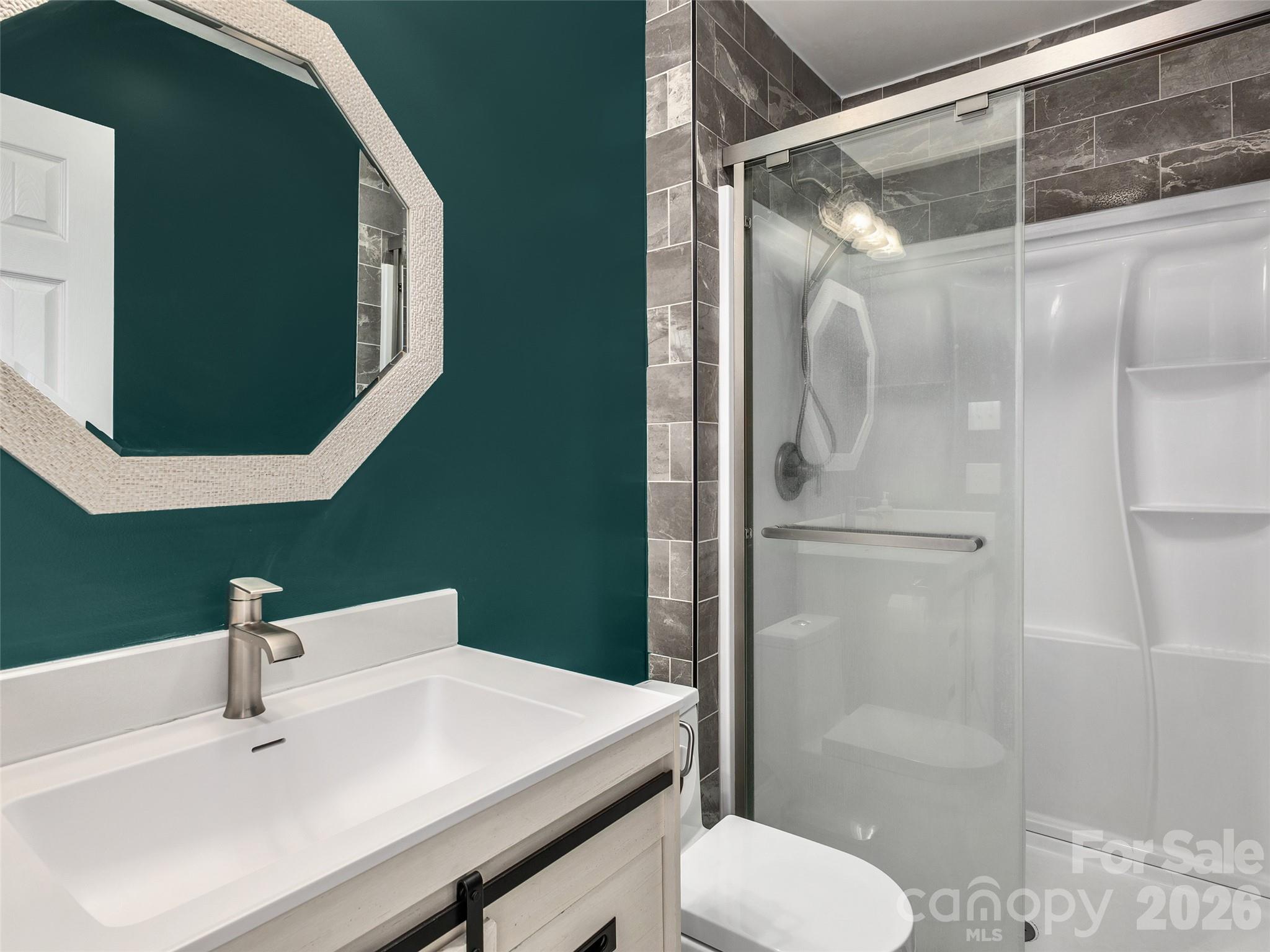 Updated primary bath - 110 Shelly Drive, Hendersonville