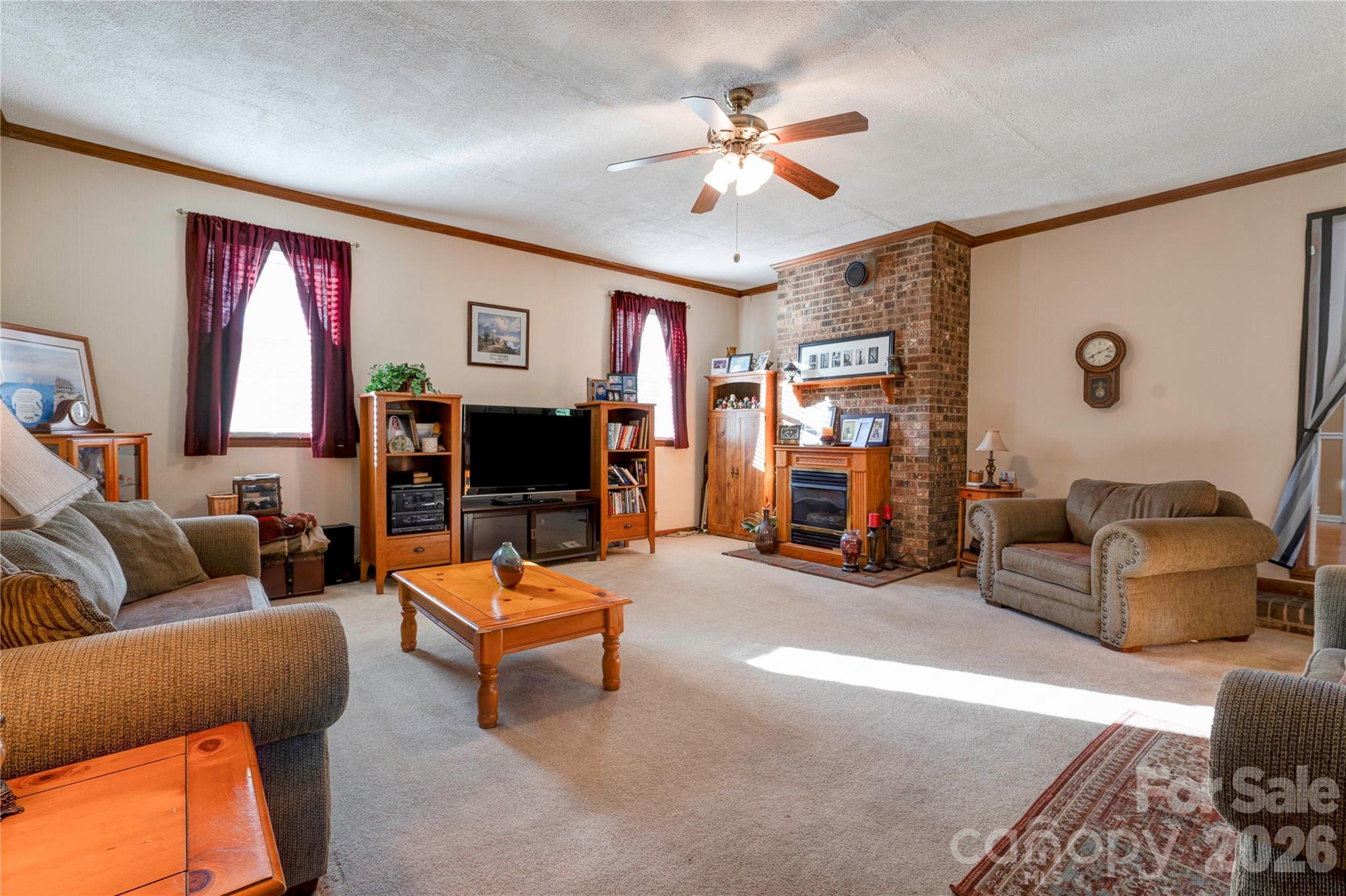 Family Room - 1550 Burke Road, Shelby