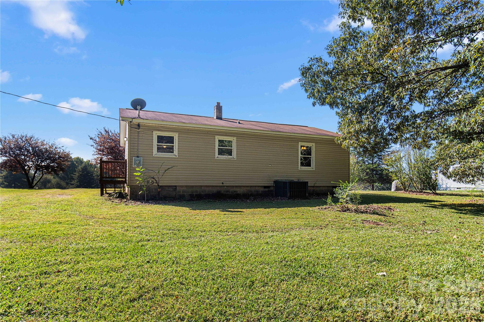 Single Family Residence at 3748 Jenkins Road, Clover, photo 20 of 29
