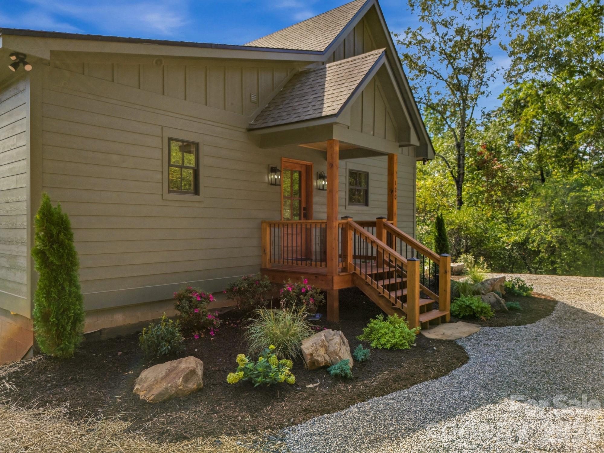 Single Family Residence at 120 Echota Trail, Hayesville, photo 9 of 46