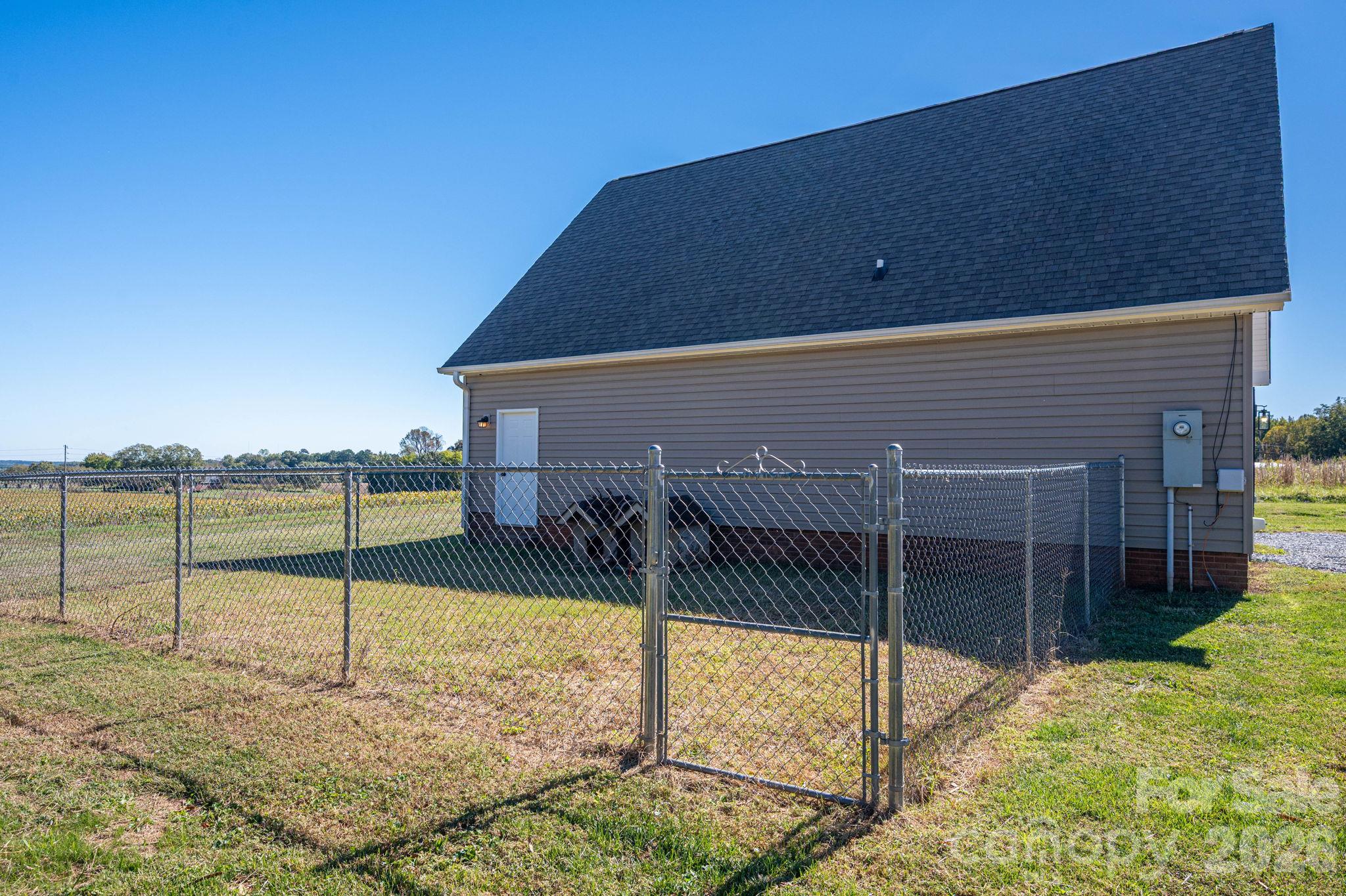 dog lot - 4510 Western Sky Court, Lincolnton