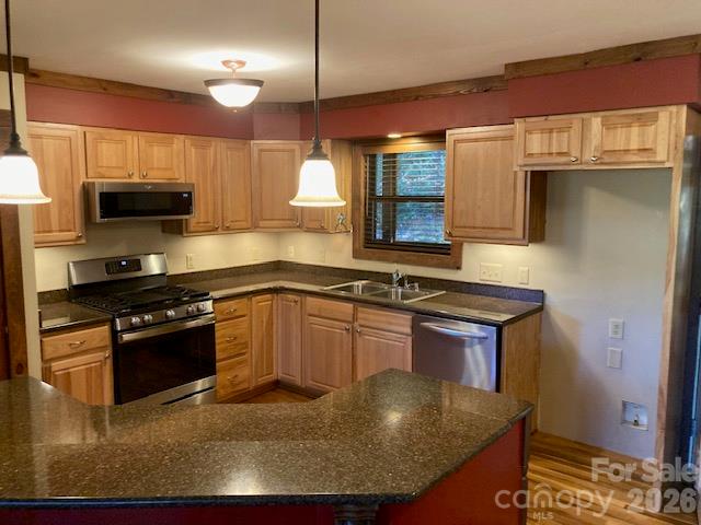 Updated Kitchen 2 - 92 Longridge Lane, Waynesville
