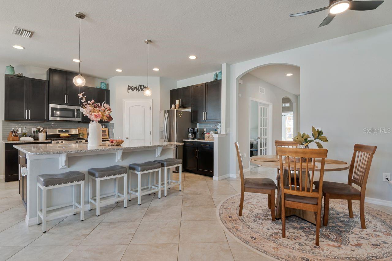 Single Family Residence at 11143 SPRING POINT CIR, RIVERVIEW, photo 15 of 41