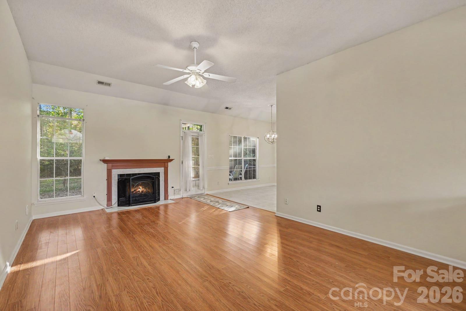 Single Family Residence at 8524 Albury Walk Lane, Charlotte, photo 3 of 33