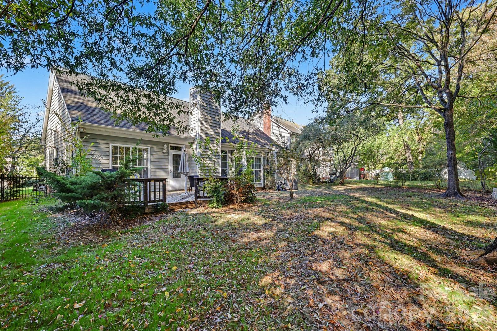 Single Family Residence at 8524 Albury Walk Lane, Charlotte, photo 9 of 33