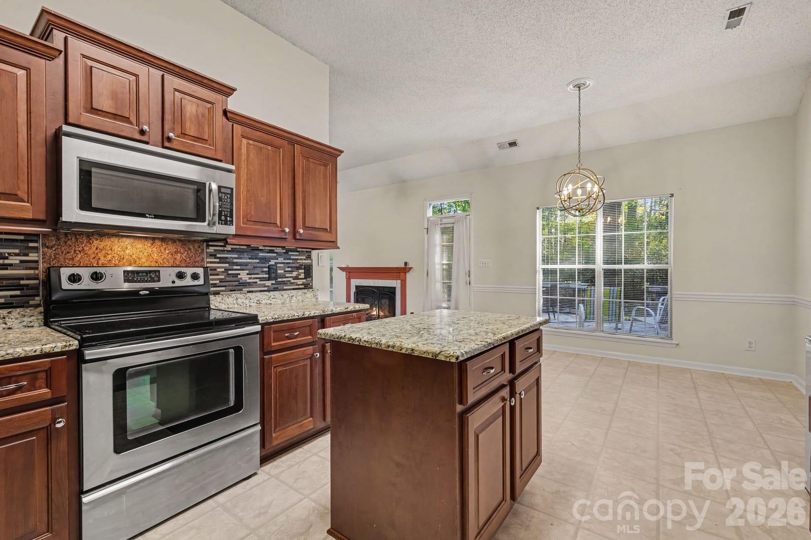 Single Family Residence at 8524 Albury Walk Lane, Charlotte, photo 18 of 33