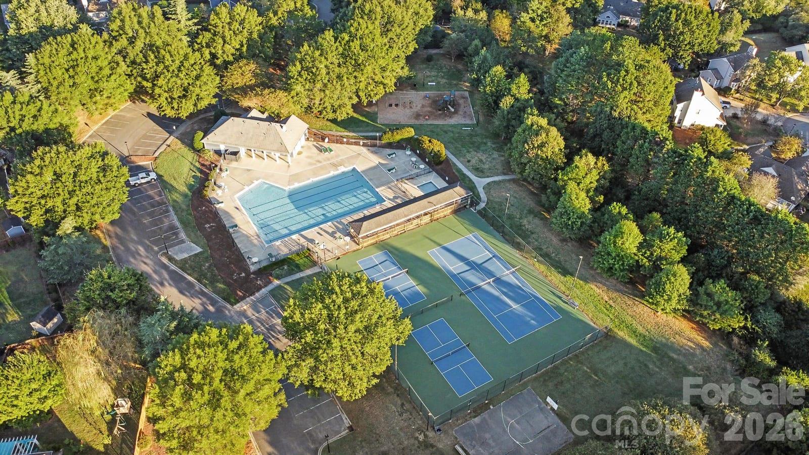 Single Family Residence at 8524 Albury Walk Lane, Charlotte, photo 30 of 33
