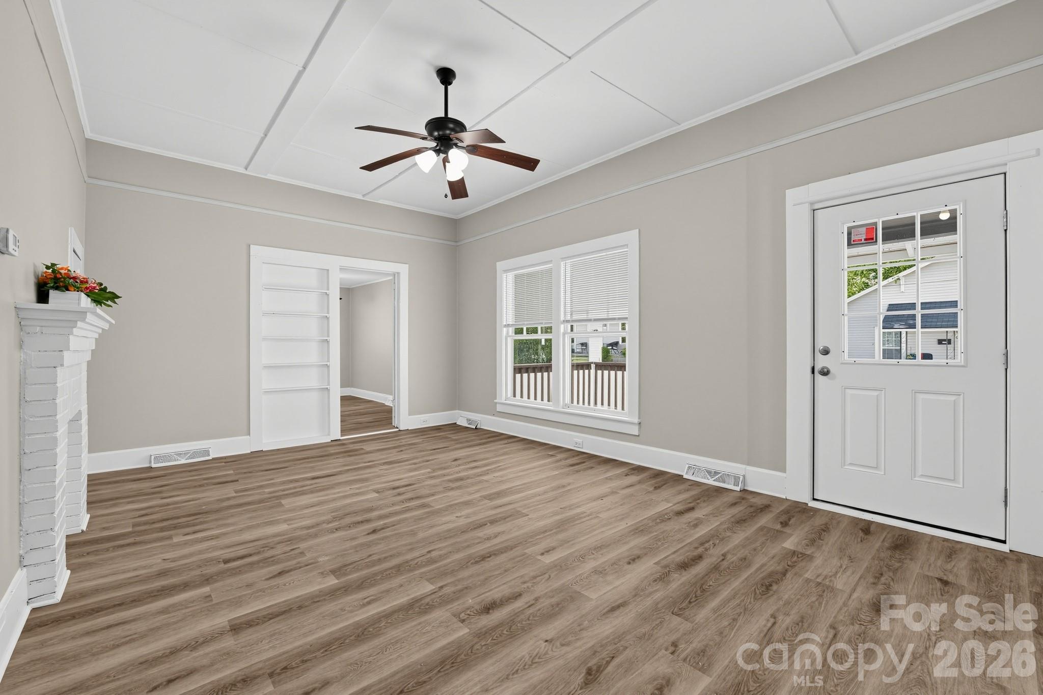 Single Family Residence at 406 Doster Avenue, Mooresville, photo 5 of 28