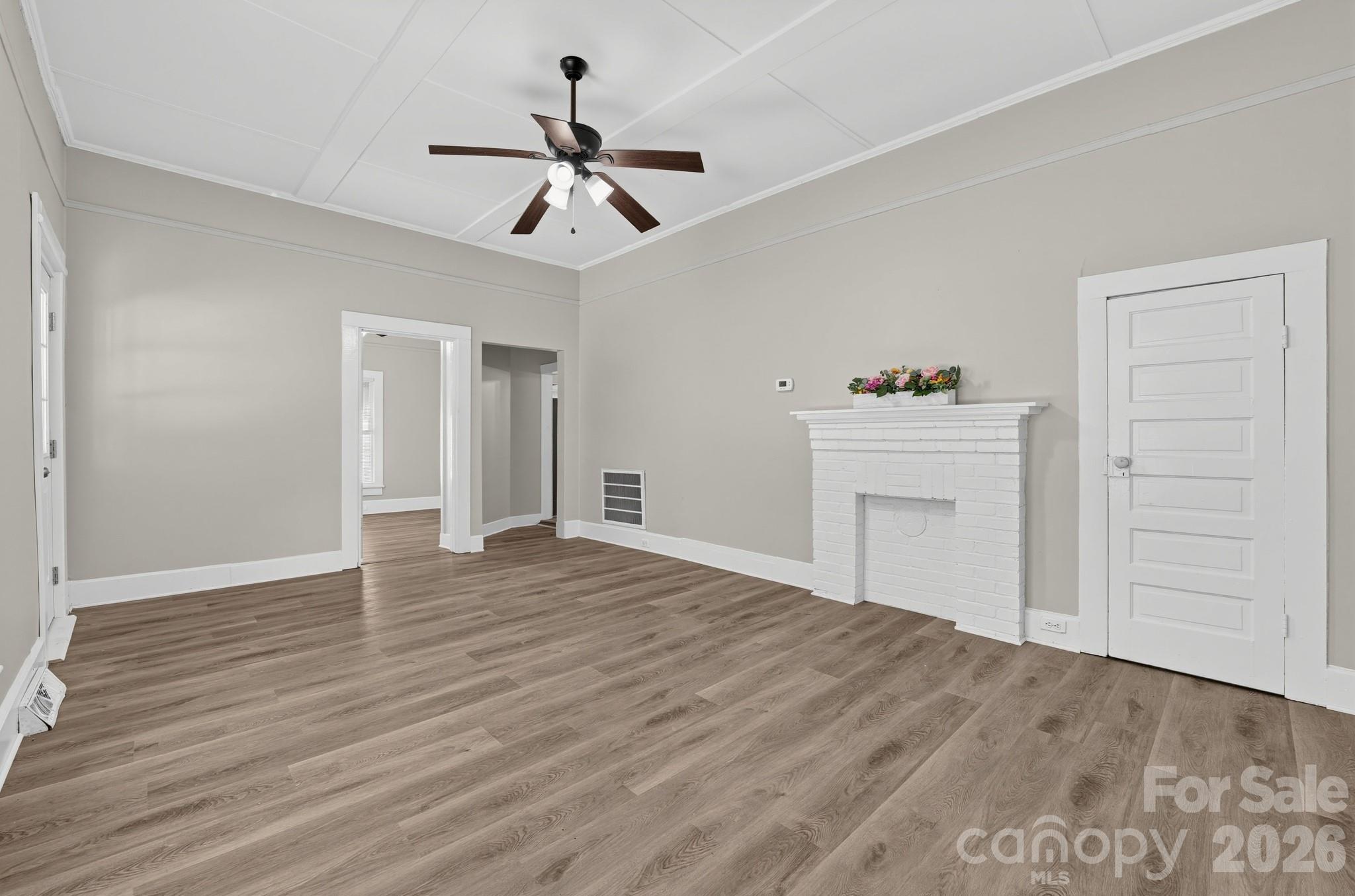 Single Family Residence at 406 Doster Avenue, Mooresville, photo 6 of 28