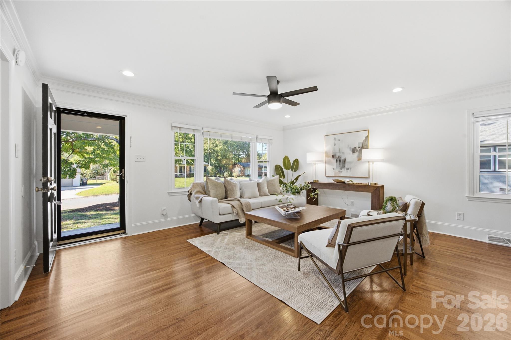 Single Family Residence at 4809 Walden Court, Charlotte, photo 5 of 37
