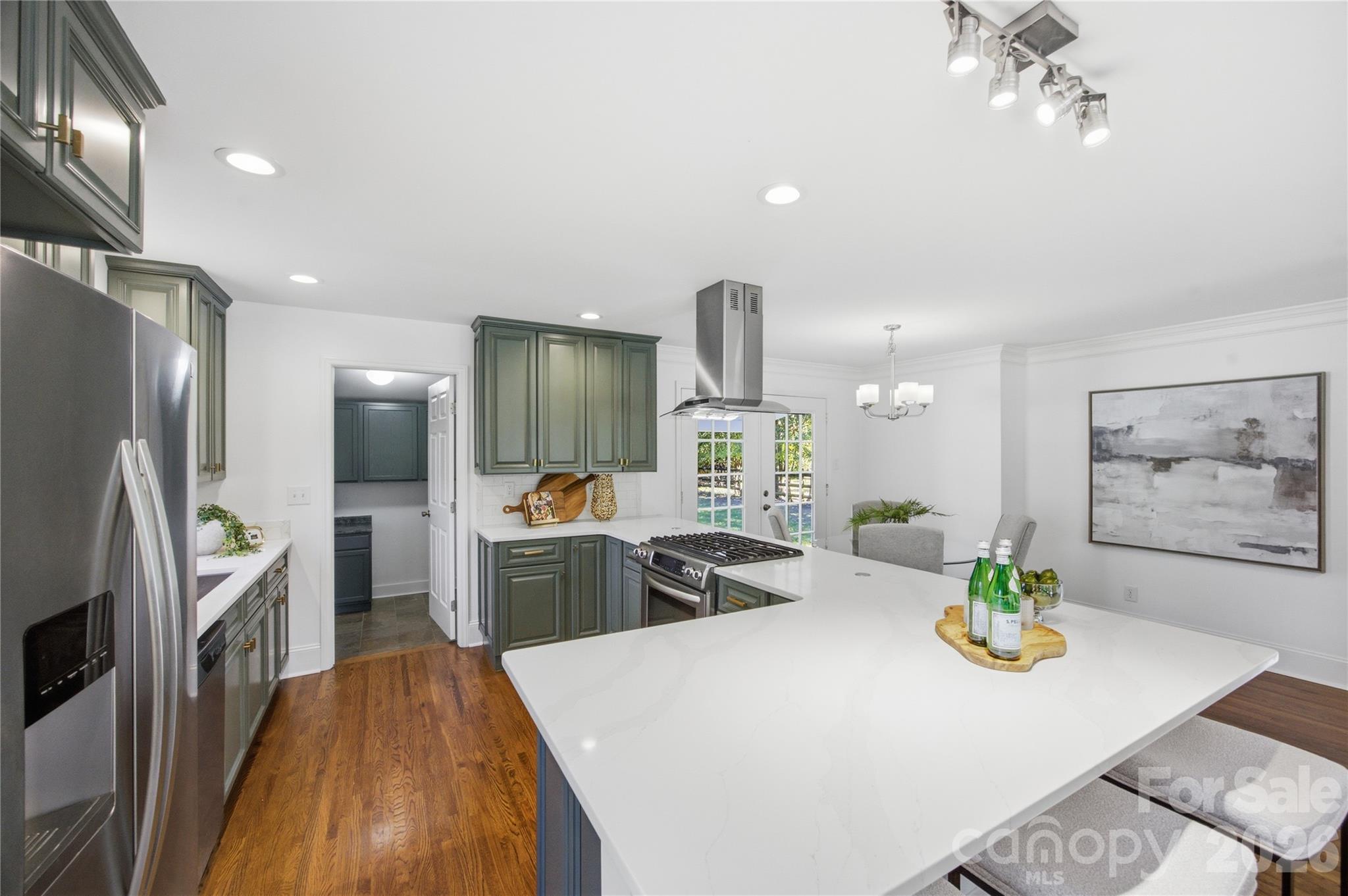 Single Family Residence at 4809 Walden Court, Charlotte, photo 7 of 37