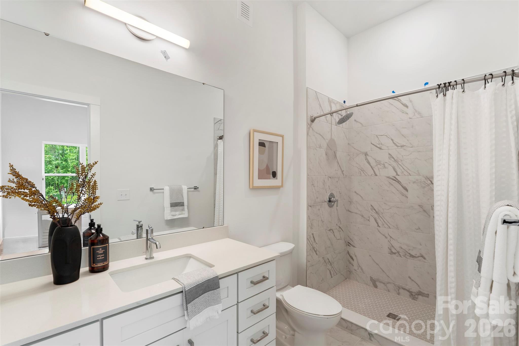 Fourplex at 4004, 4008, 4012, 4016 Arvida Lane, Charlotte, photo 32 of 44