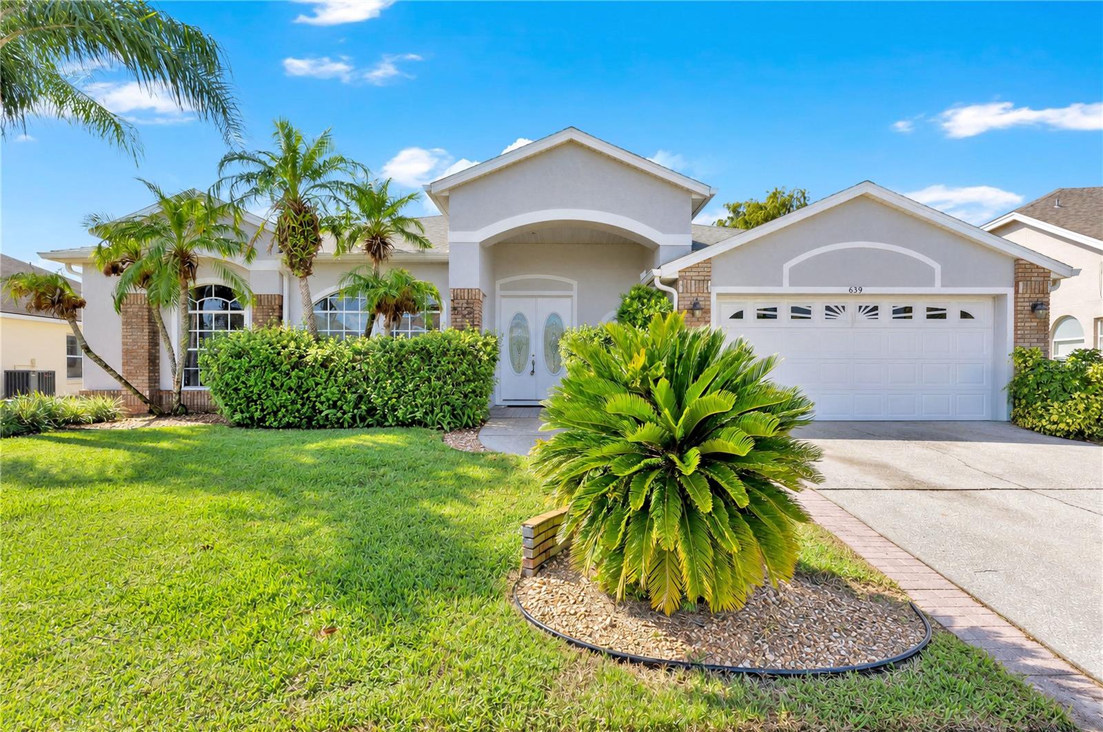 639 LAKEHAVEN CIR