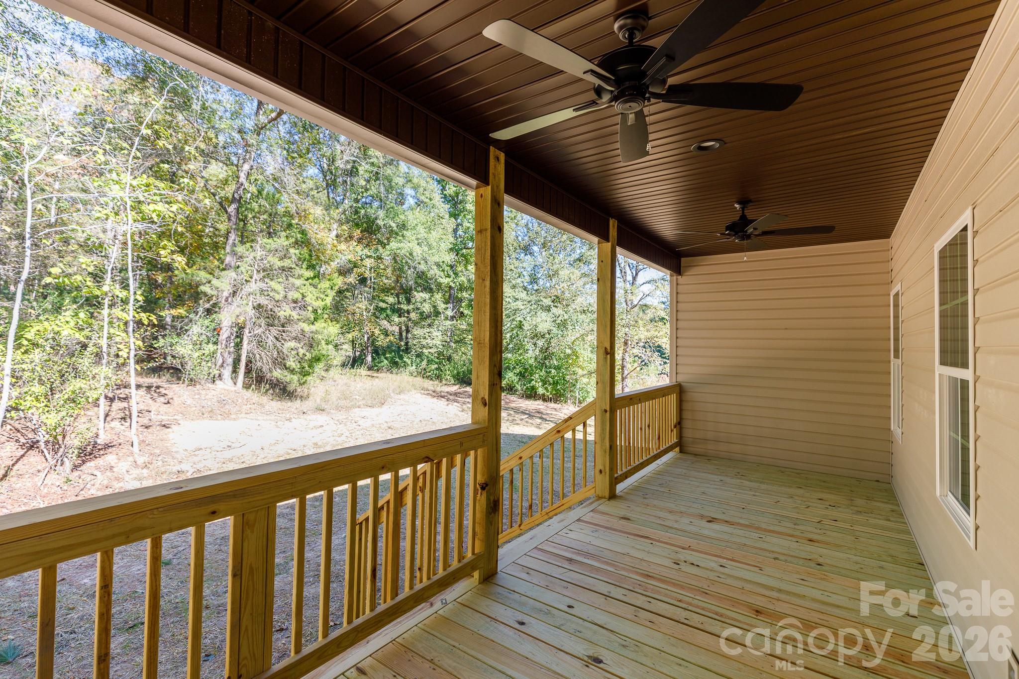 Single Family Residence at 2030 Hunters Creek Lane, Rock Hill, photo 9 of 32