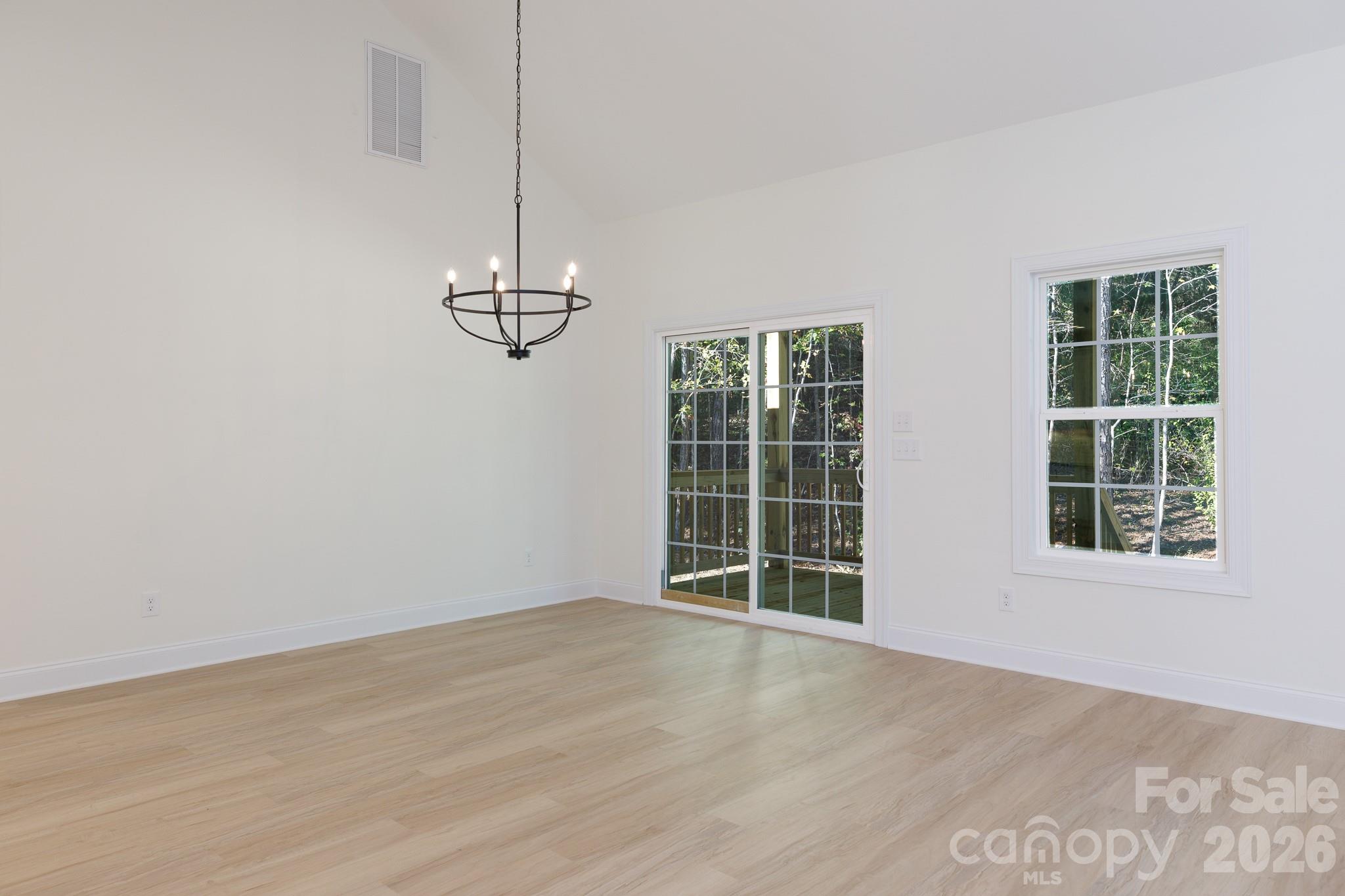 Single Family Residence at 2030 Hunters Creek Lane, Rock Hill, photo 10 of 32