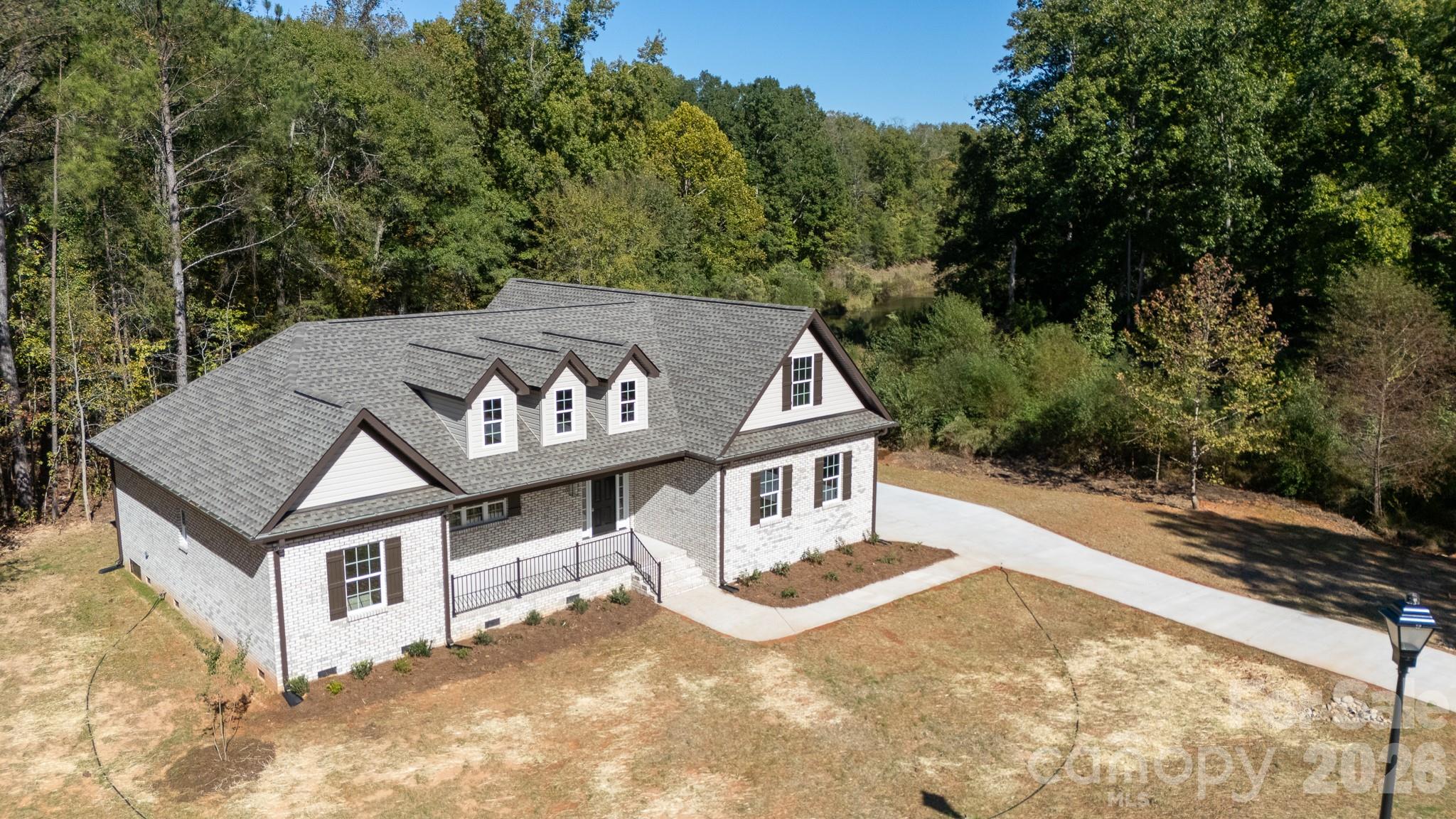 Single Family Residence at 2030 Hunters Creek Lane, Rock Hill, photo 29 of 32