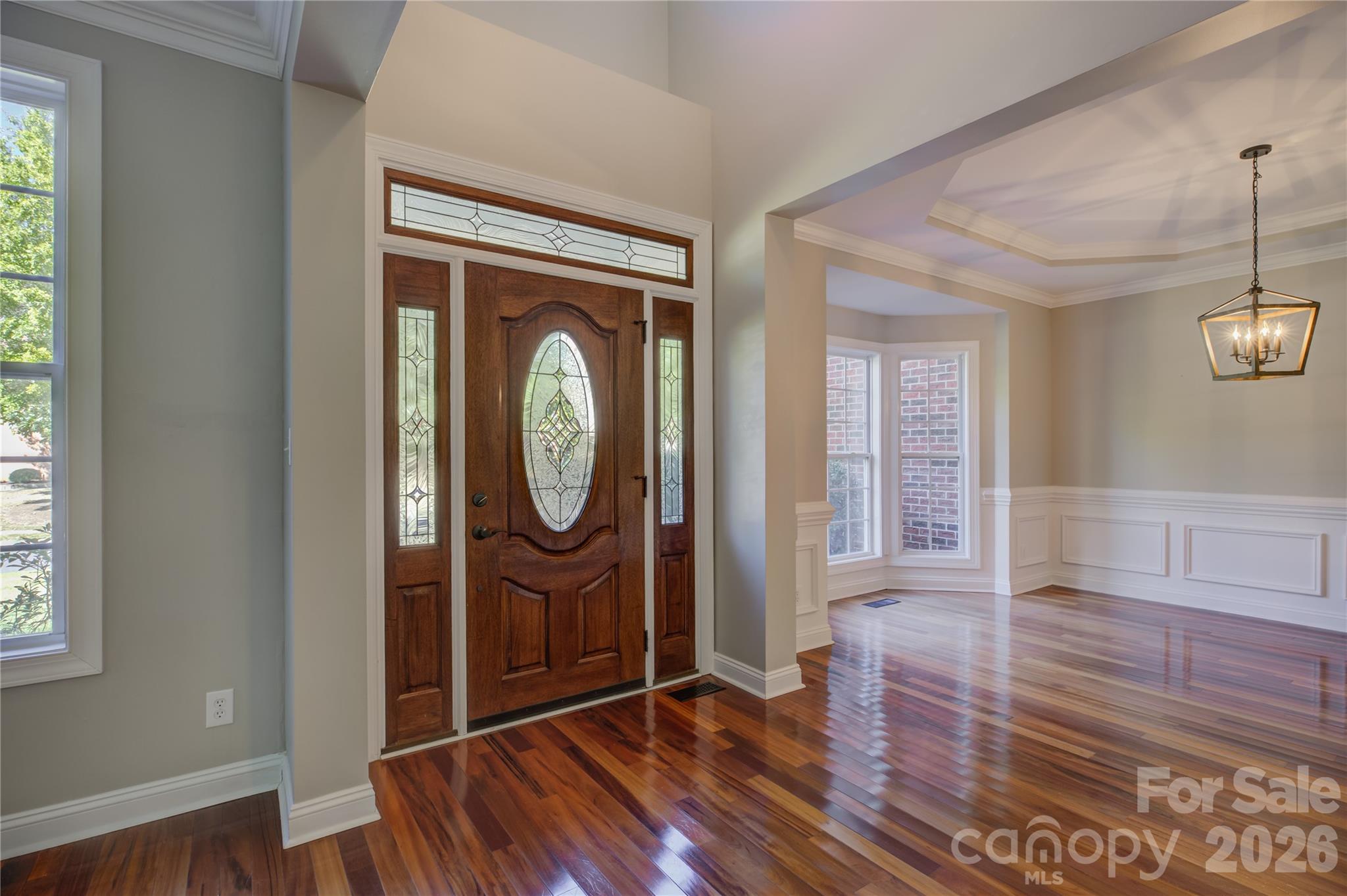 Single Family Residence at 13700 Glen Abbey Drive, Charlotte, photo 5 of 50