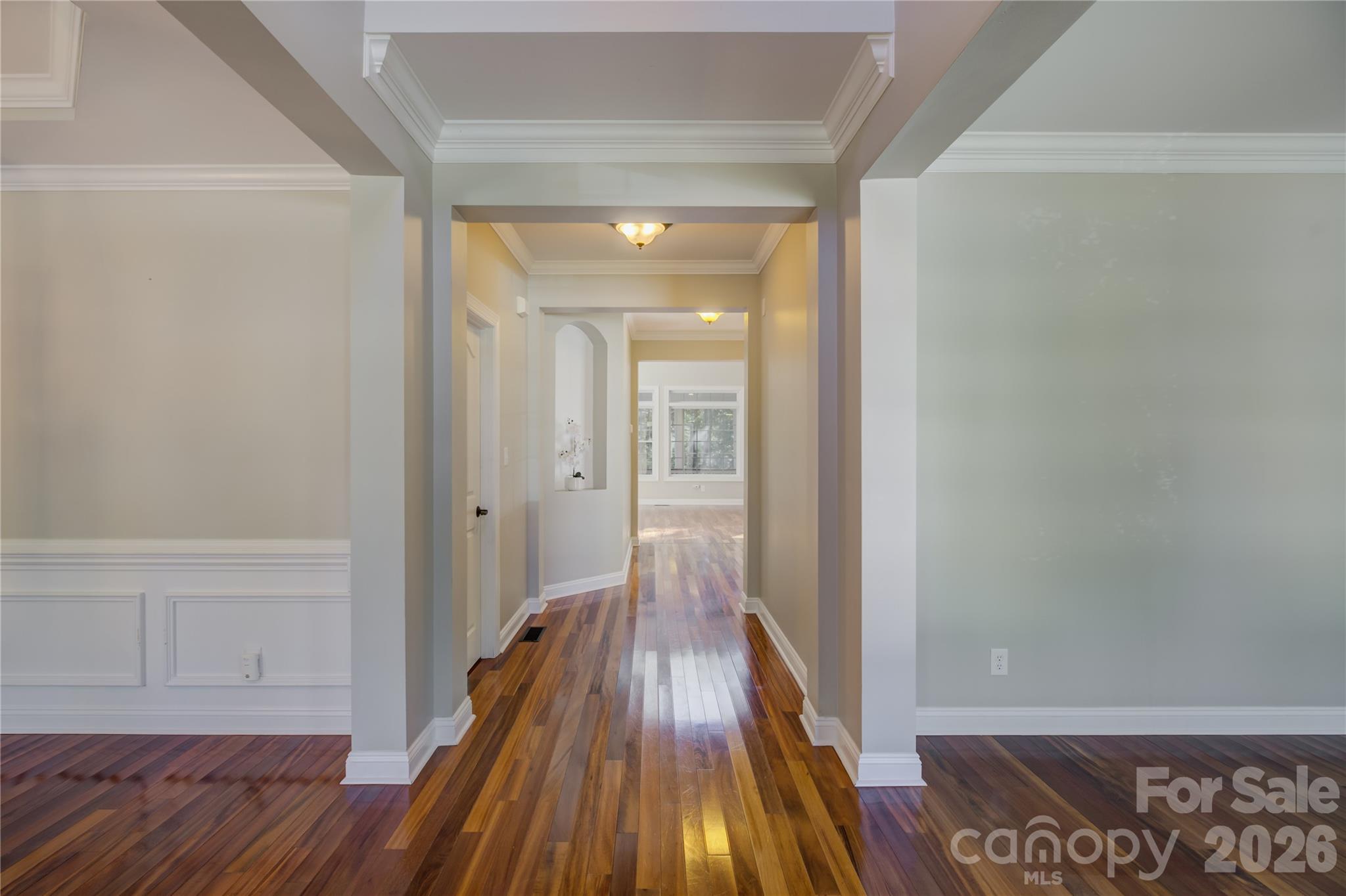 Single Family Residence at 13700 Glen Abbey Drive, Charlotte, photo 6 of 50