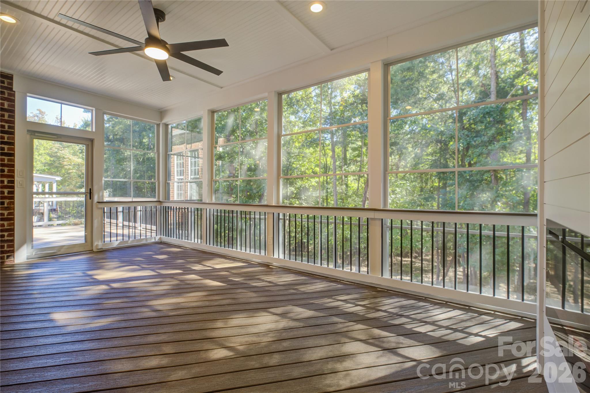 Single Family Residence at 13700 Glen Abbey Drive, Charlotte, photo 17 of 50