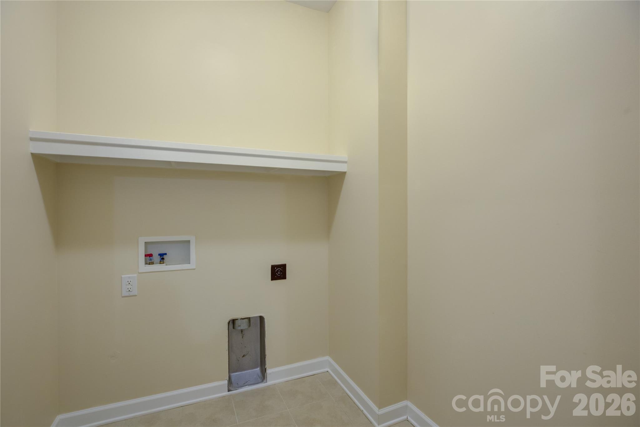 Single Family Residence at 13700 Glen Abbey Drive, Charlotte, photo 34 of 50