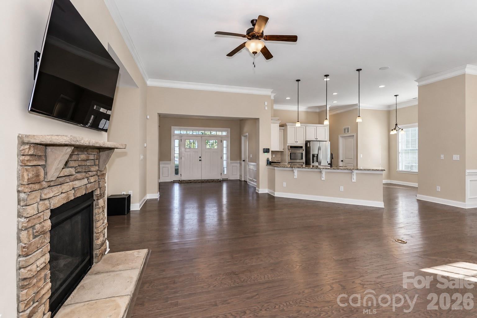 Single Family Residence at 161 Blueview Road, Mooresville, photo 10 of 46