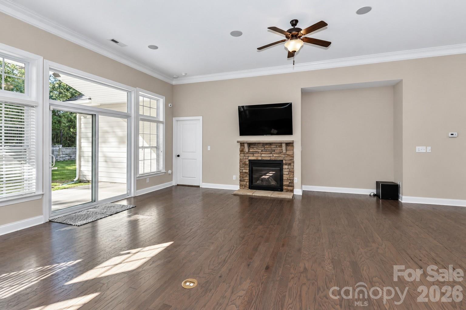 Single Family Residence at 161 Blueview Road, Mooresville, photo 17 of 46