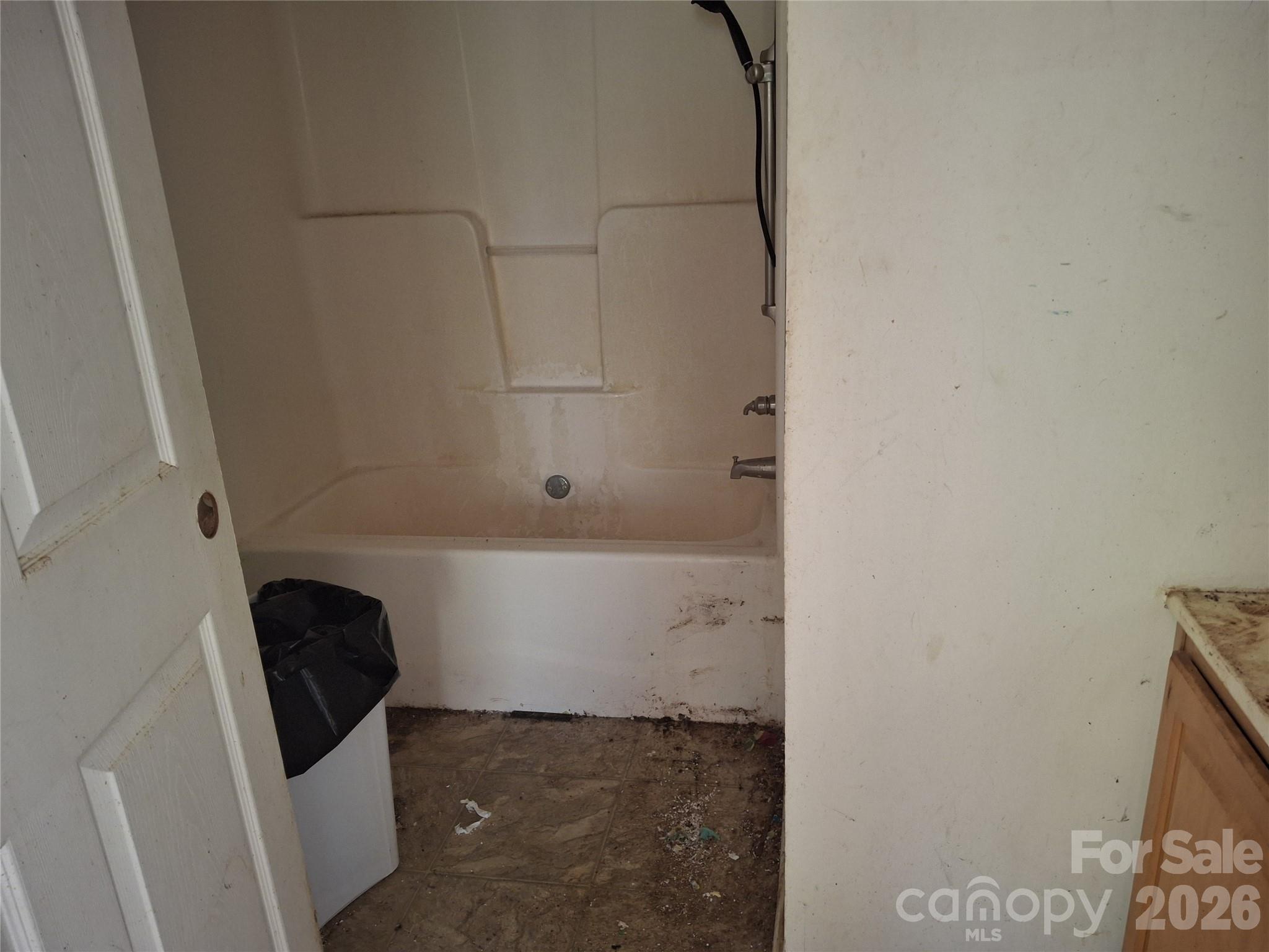 Single Family Residence at 18 (20) Saxon Hill None, Fairview, photo 16 of 23