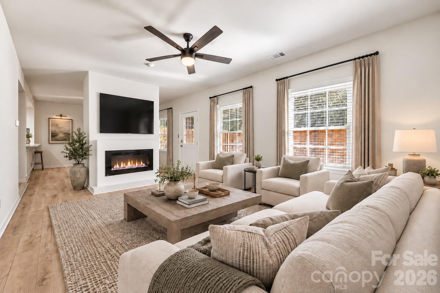 Condominium at 3812 Selwyn Farms Lane, Charlotte, photo 3 of 41