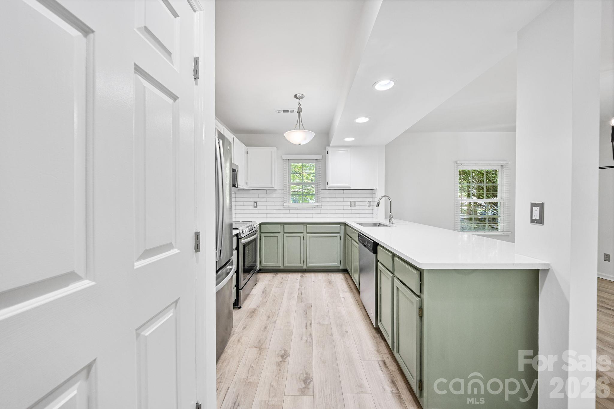 Condominium at 3812 Selwyn Farms Lane, Charlotte, photo 32 of 41