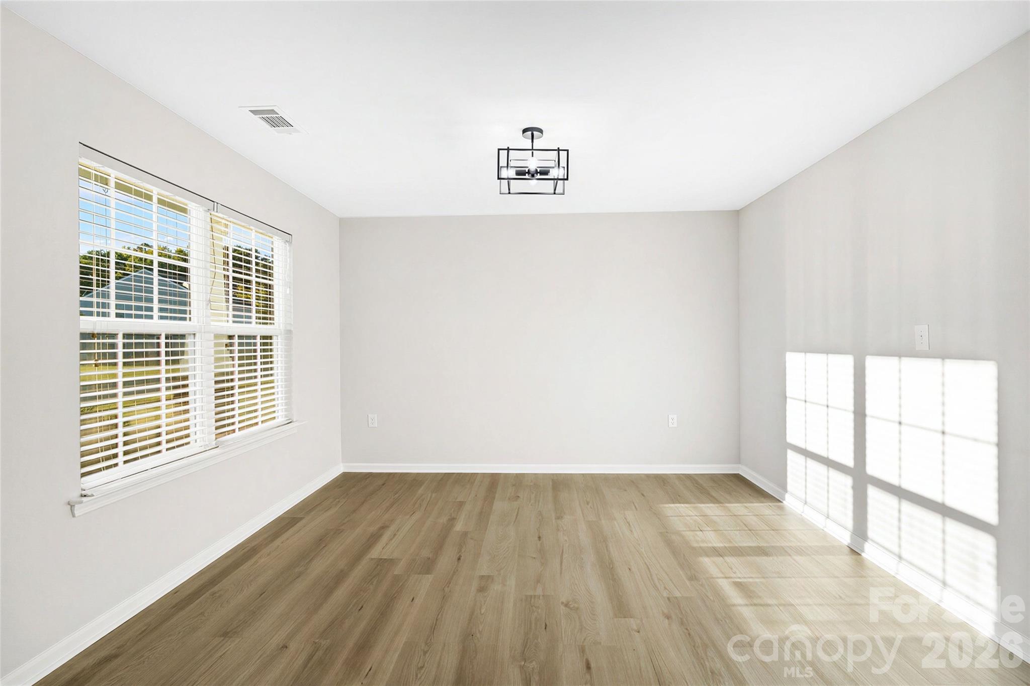 Single Family Residence at 407 Lind Point Lane, Monroe, photo 5 of 48