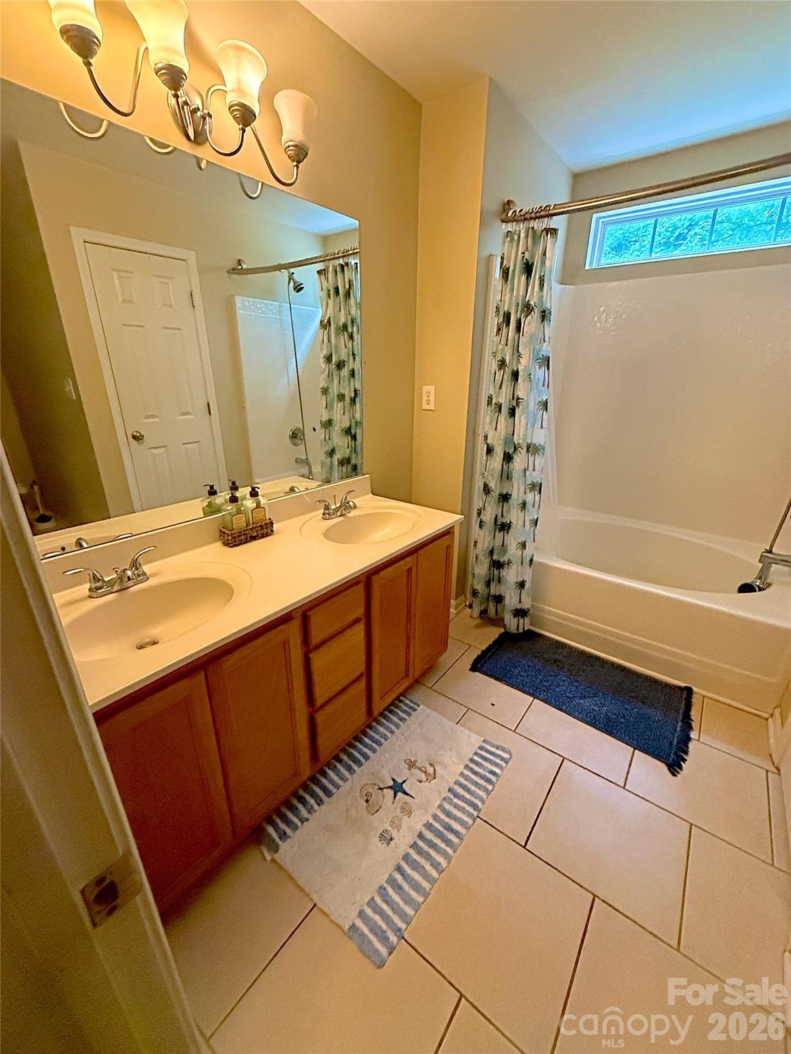 Single Family Residence at 2320 Chantilly Court, Kannapolis, photo 10 of 17