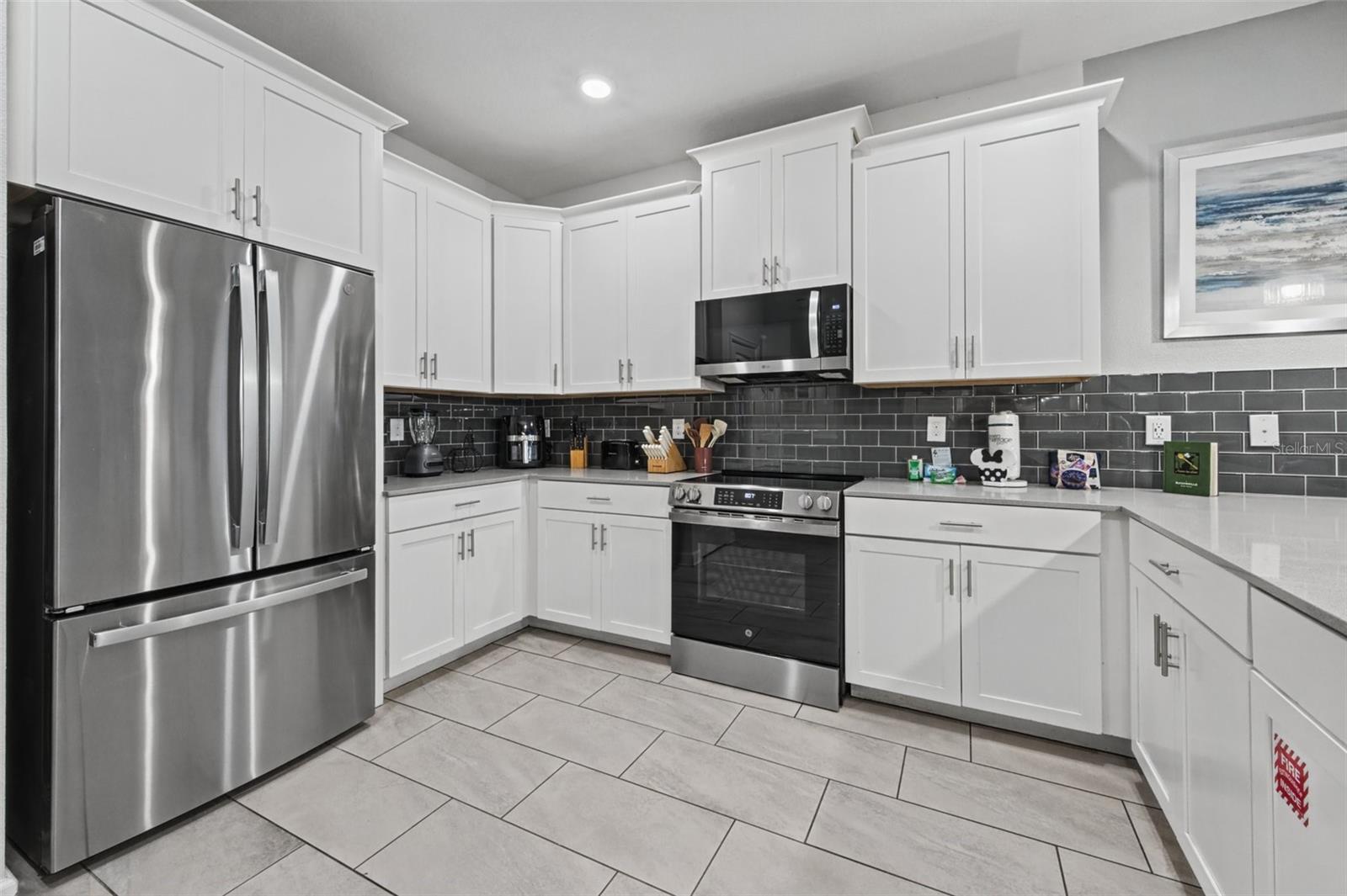Kitchen - 1540 MAIDSTONE CT, DAVENPORT