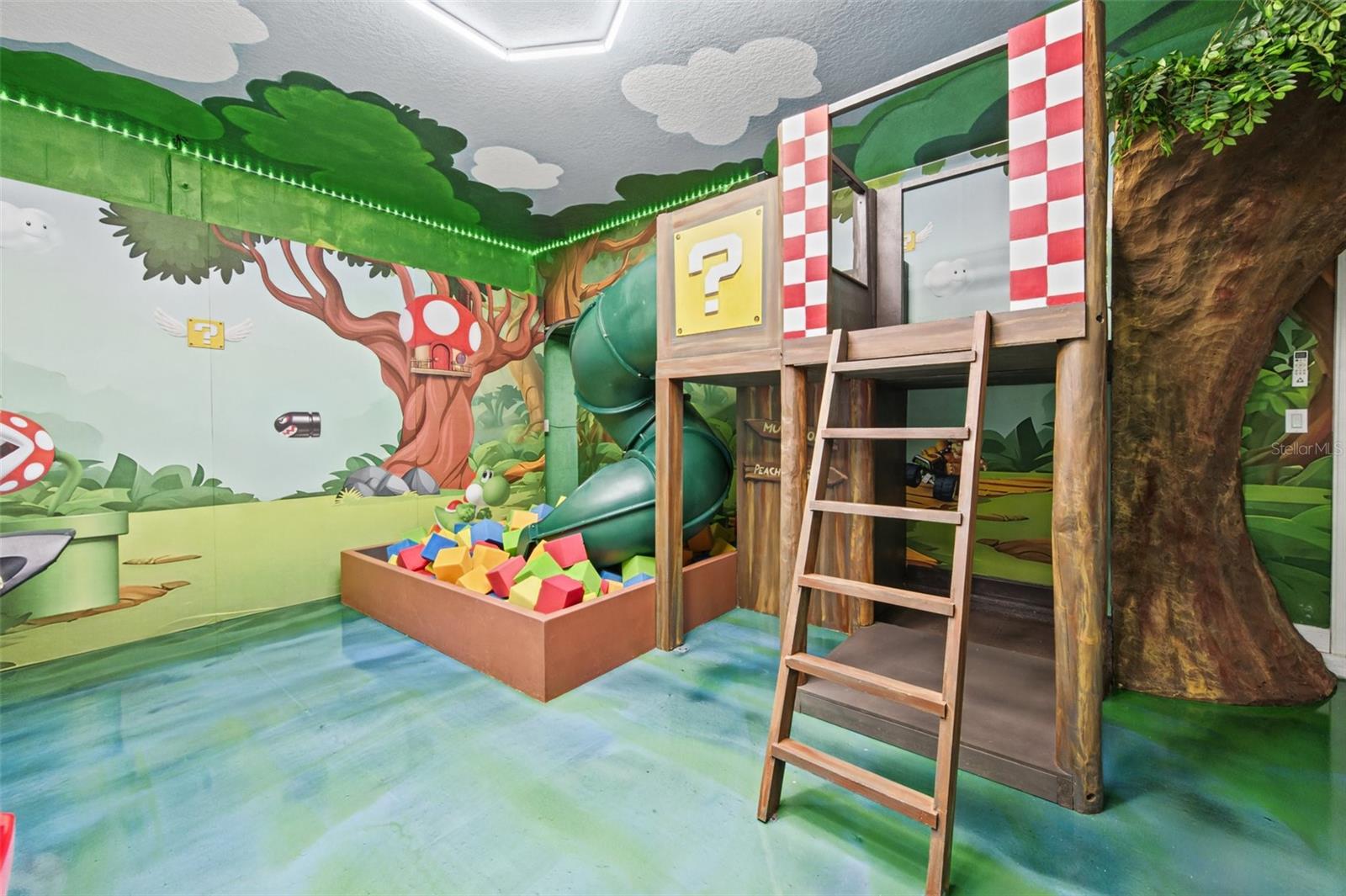 Game room play structure - 1540 MAIDSTONE CT, DAVENPORT