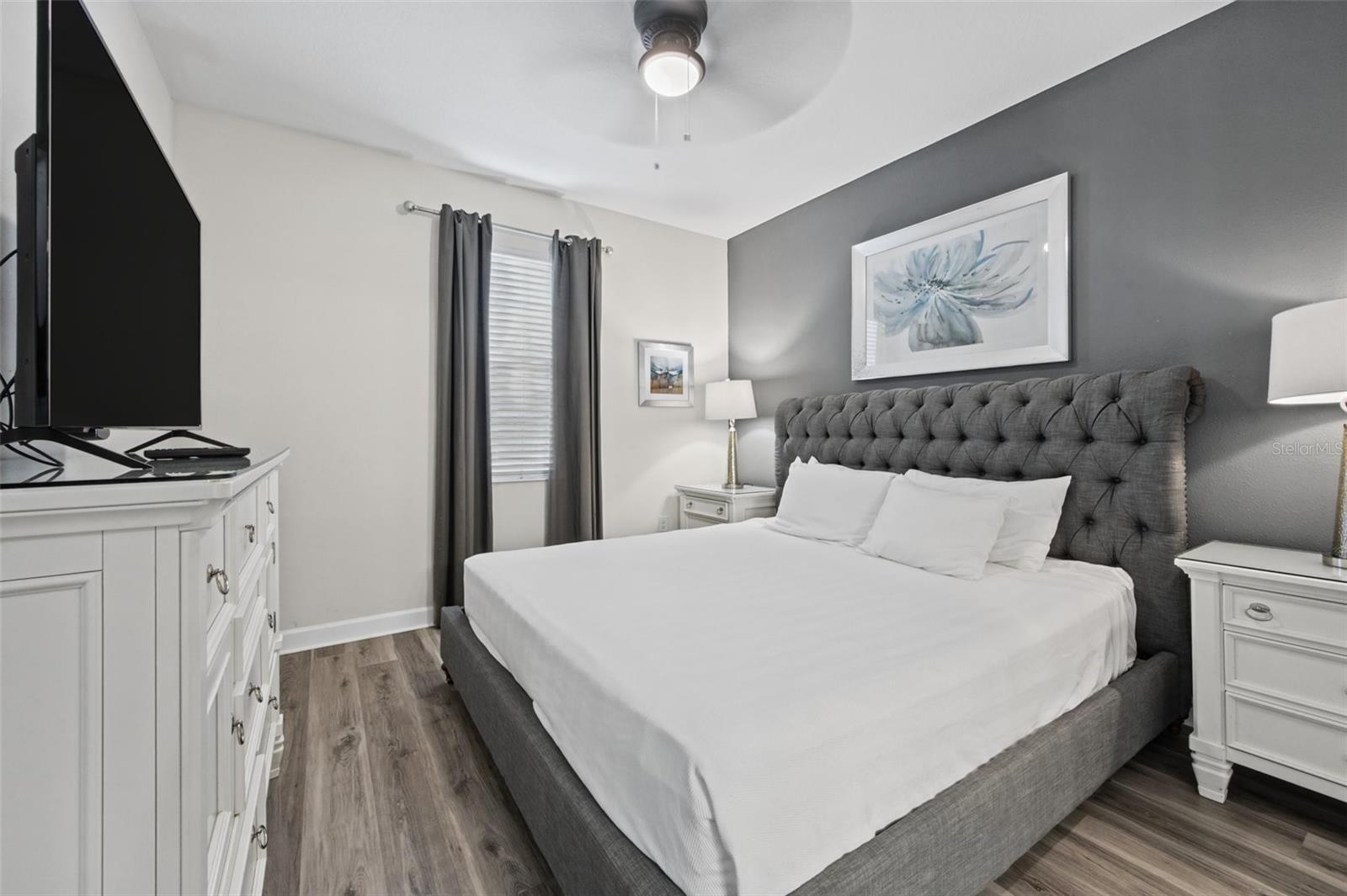 King bedroom - 1540 MAIDSTONE CT, DAVENPORT